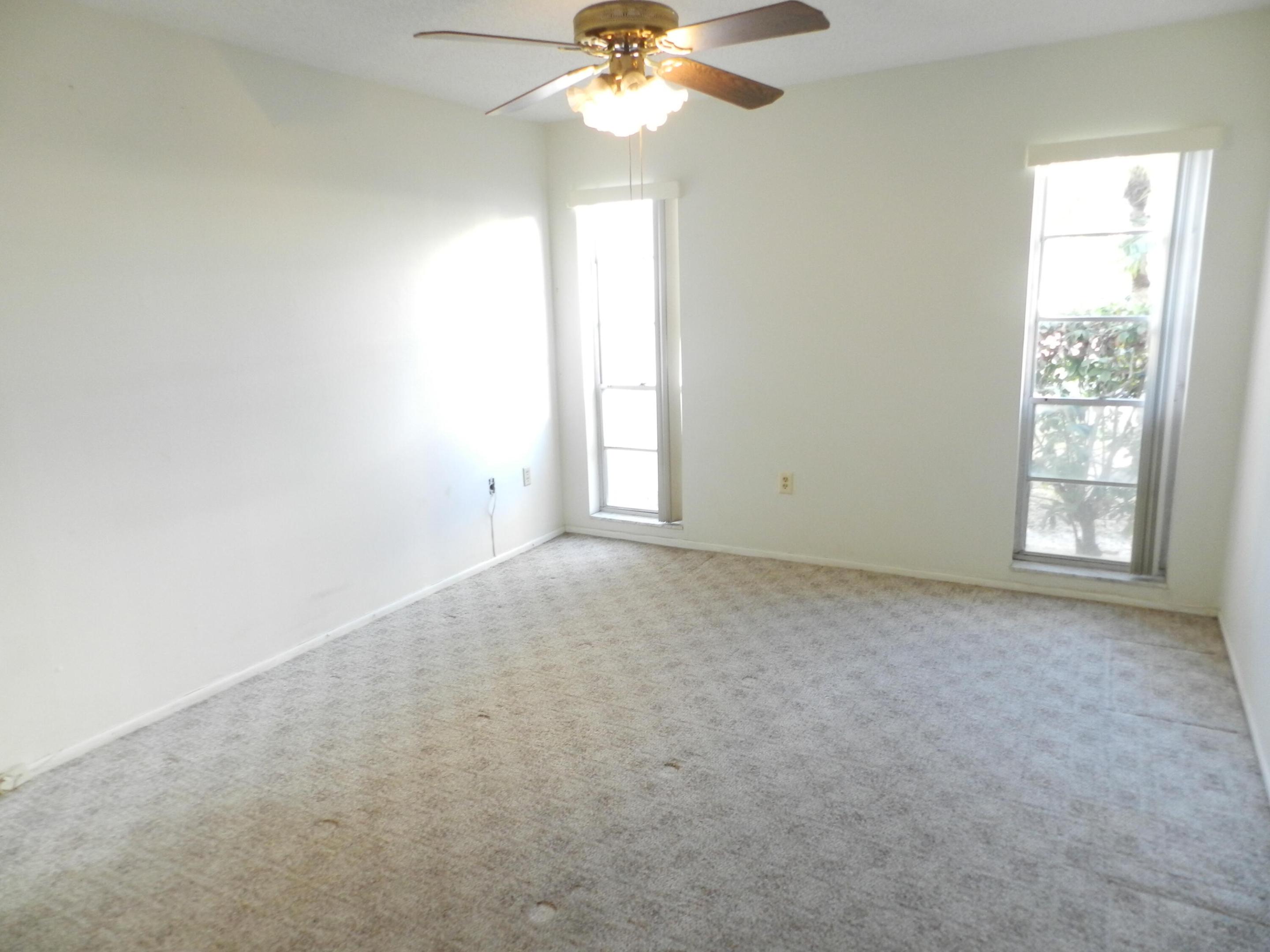 4 Greenway Village N 107 Property Photo 12