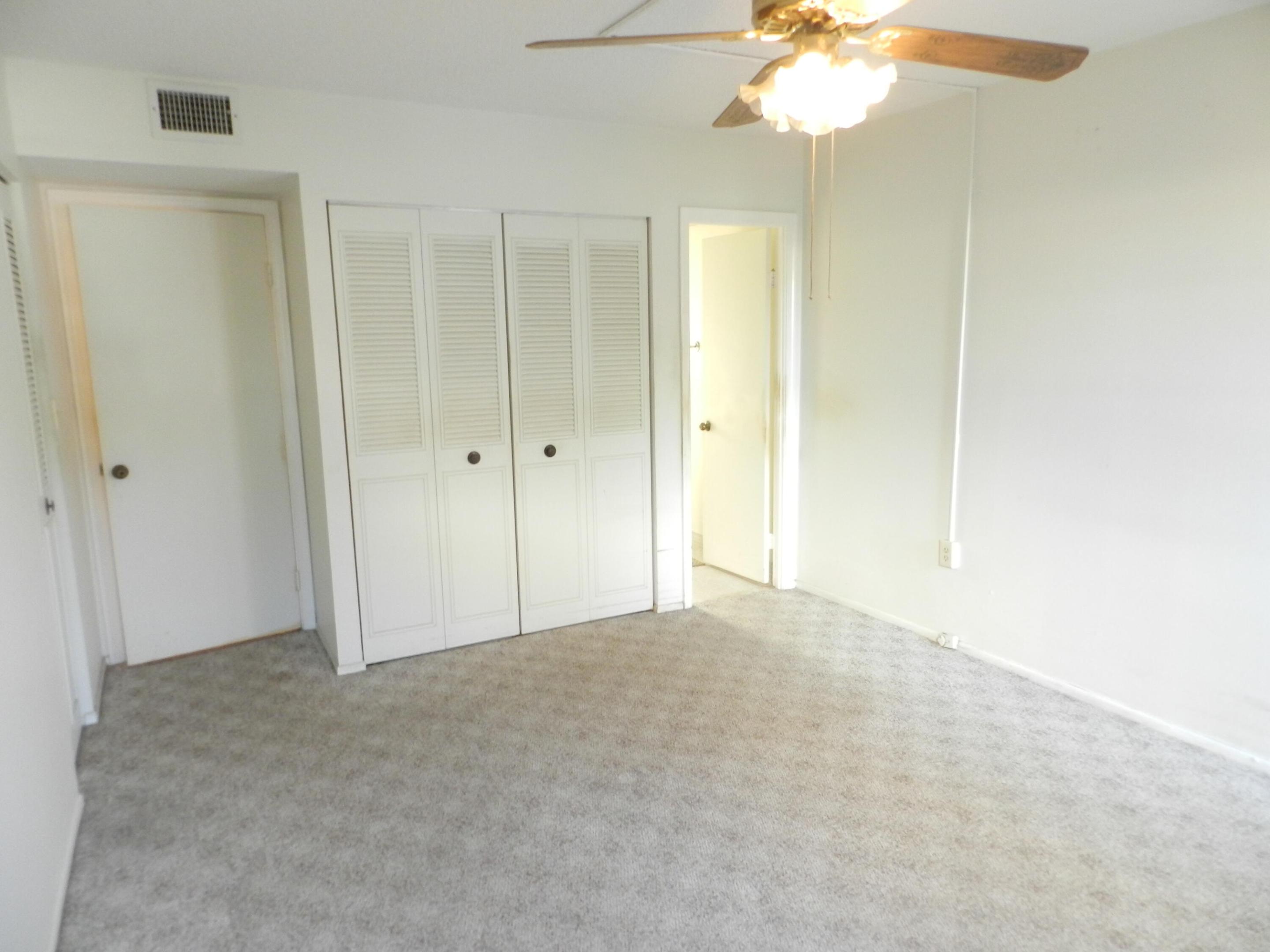 4 Greenway Village N 107 Property Photo 14