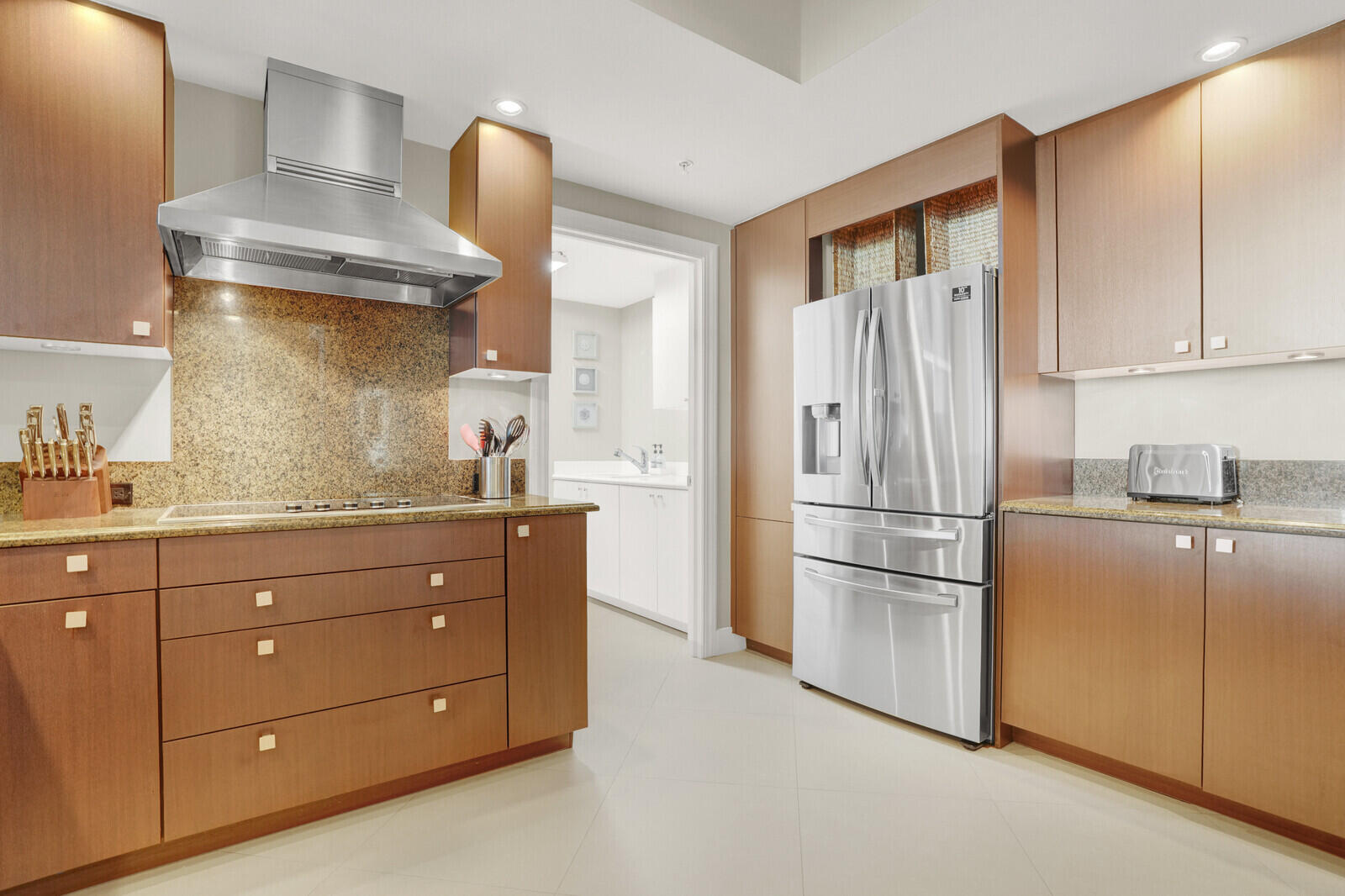 1 N Ocean Boulevard 508 Property Photo 14