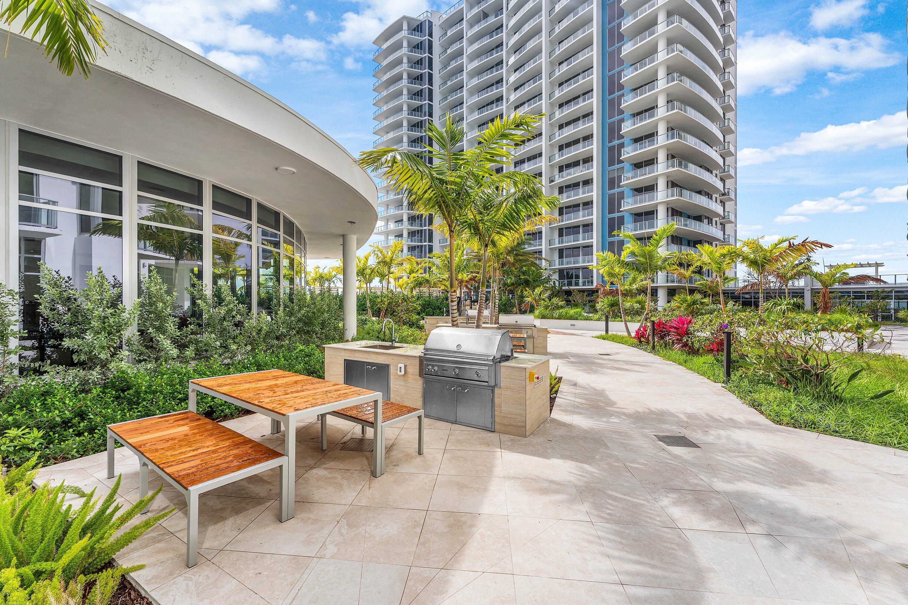 220 Lake Shore Drive 2202 Property Photo 31