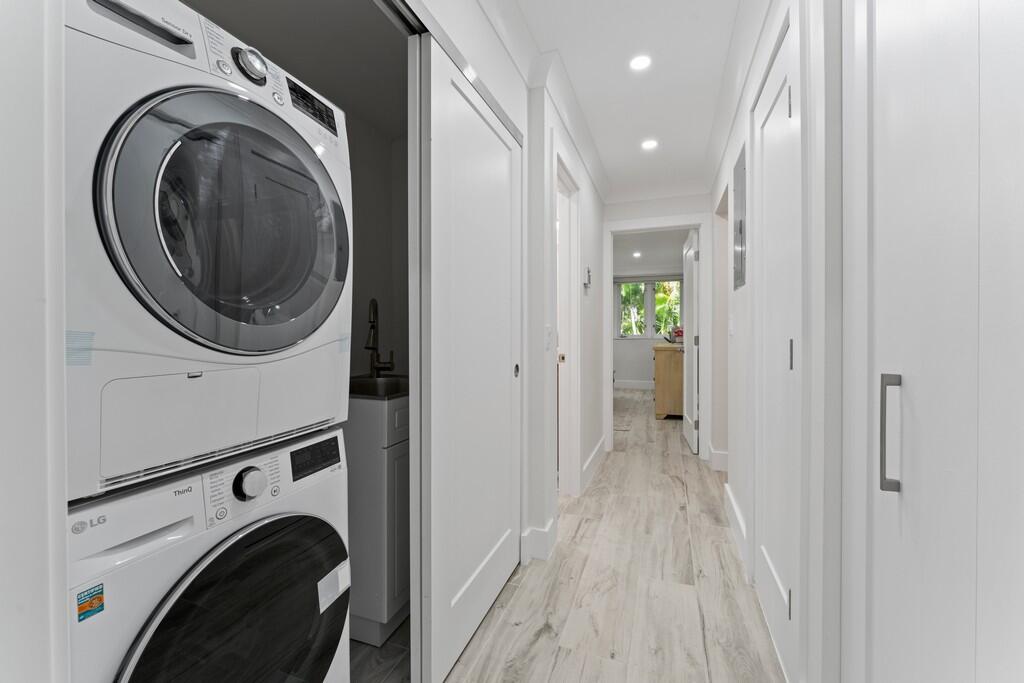 2051 Ne Ocean Boulevard C13 Property Photo 12