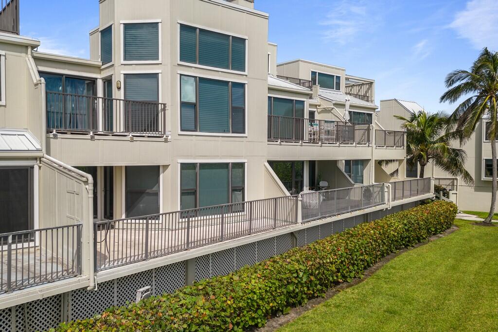 2051 Ne Ocean Boulevard C13 Property Photo 13