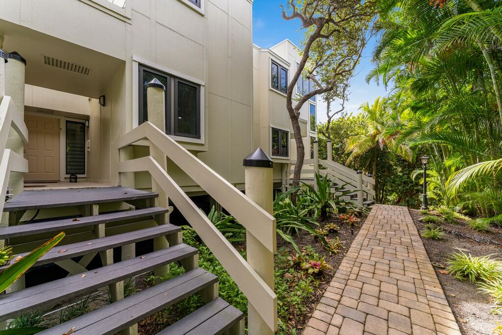 2051 Ne Ocean Boulevard C13 Property Photo 20