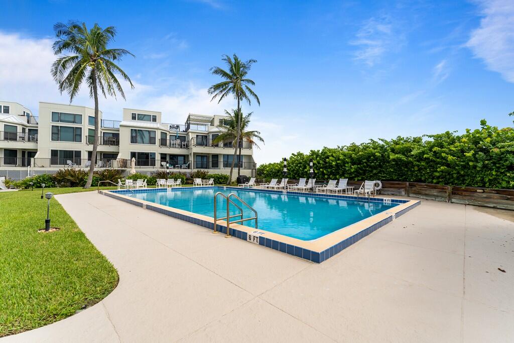 2051 Ne Ocean Boulevard C13 Property Photo 44