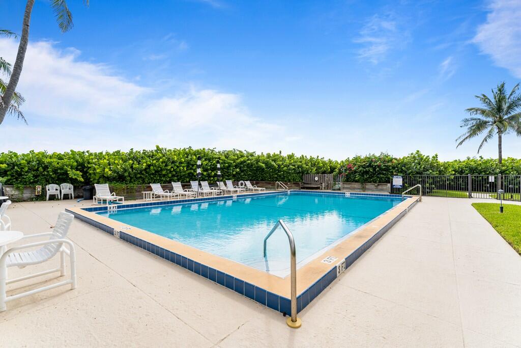 2051 Ne Ocean Boulevard C13 Property Photo 45