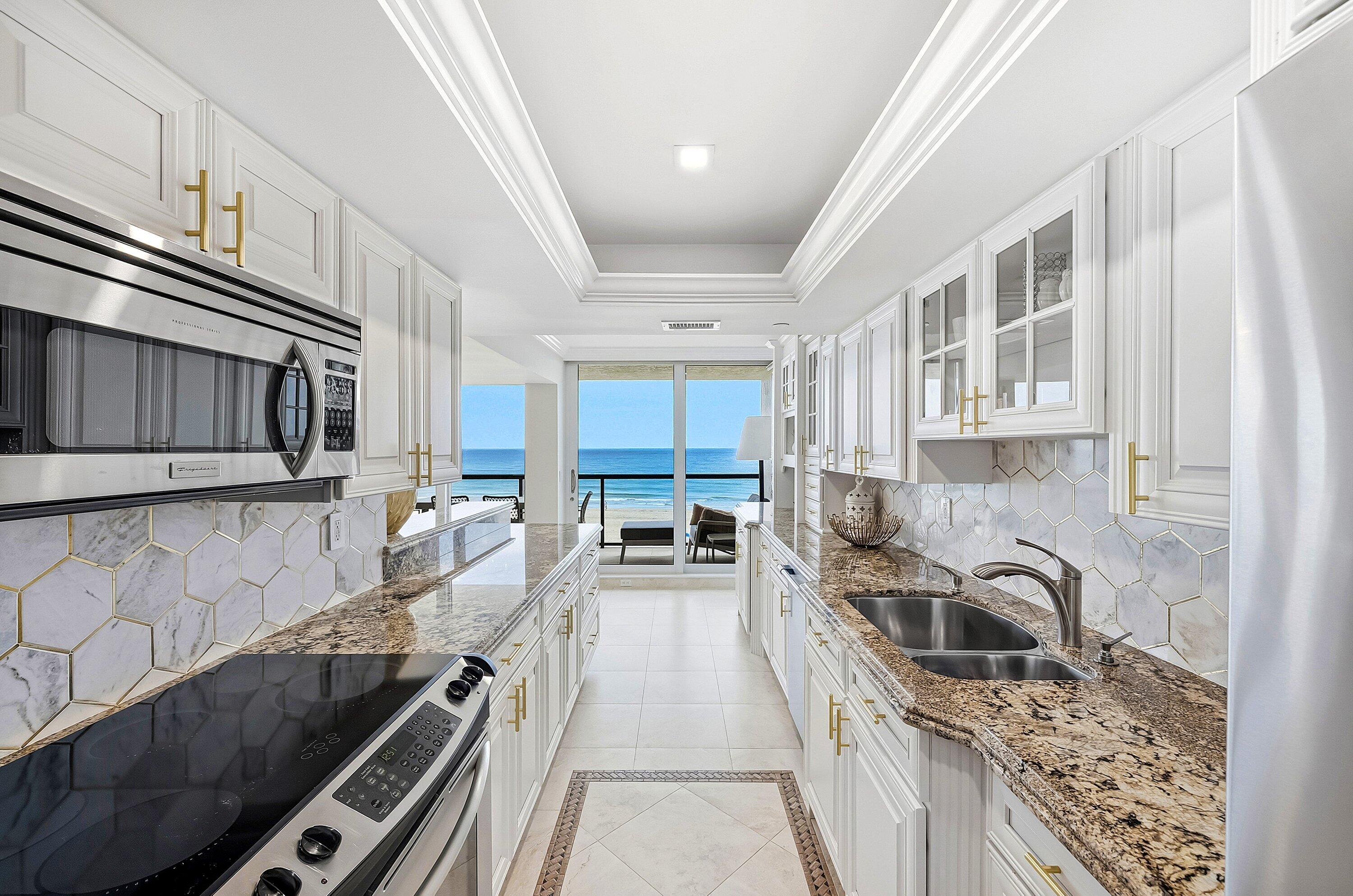 2727 S Ocean Boulevard 405 Property Photo 20