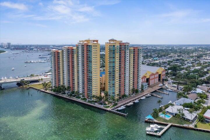 2650 Lake Shore Drive 1004 Property Photo 2