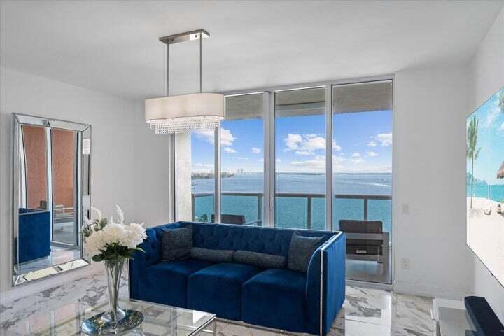 2650 Lake Shore Drive 1004 Property Photo 6