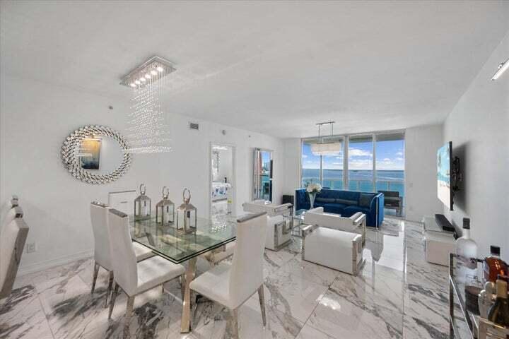 2650 Lake Shore Drive 1004 Property Photo 9