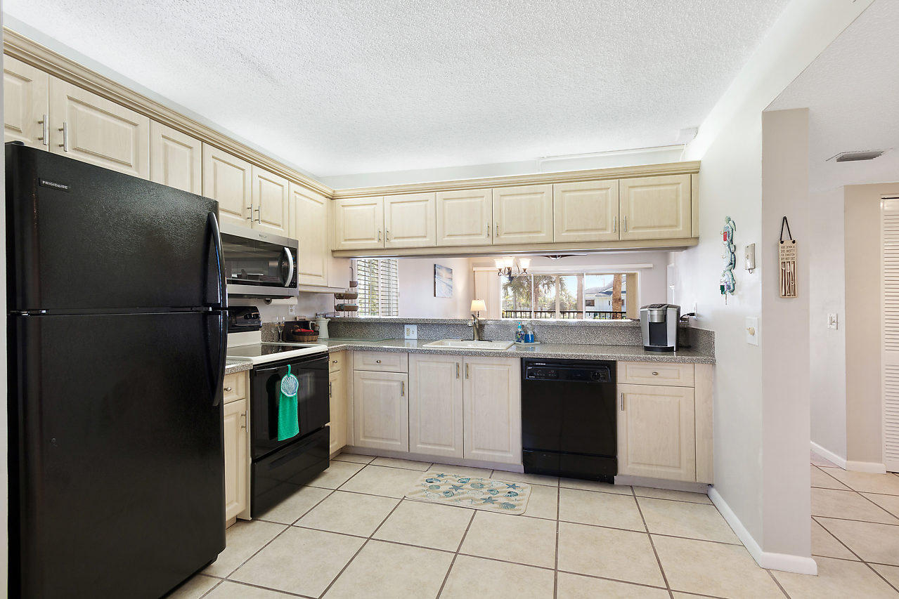 275 Palm Avenue A201 Property Photo 10