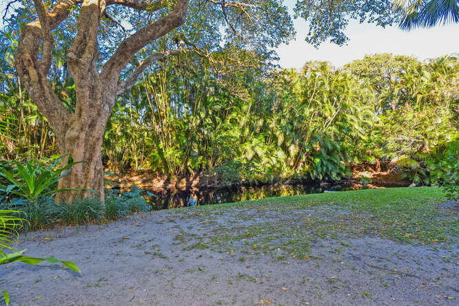 1605 S Us Highway 1 E103 Property Photo 25