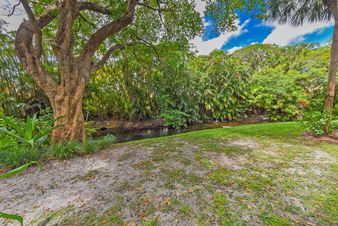 1605 S Us Highway 1 E103 Property Photo 29