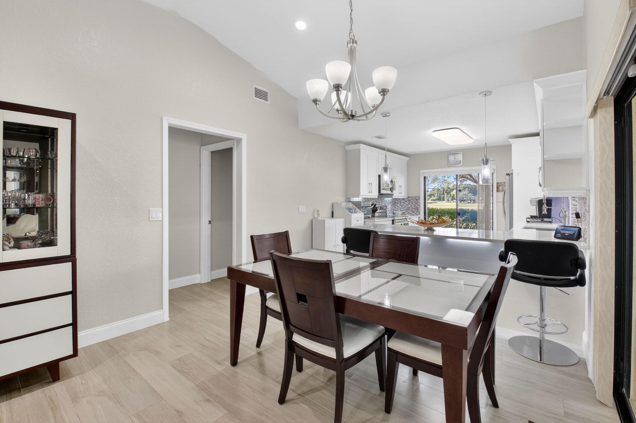 5750 Parkwalk Circle E Property Photo 3