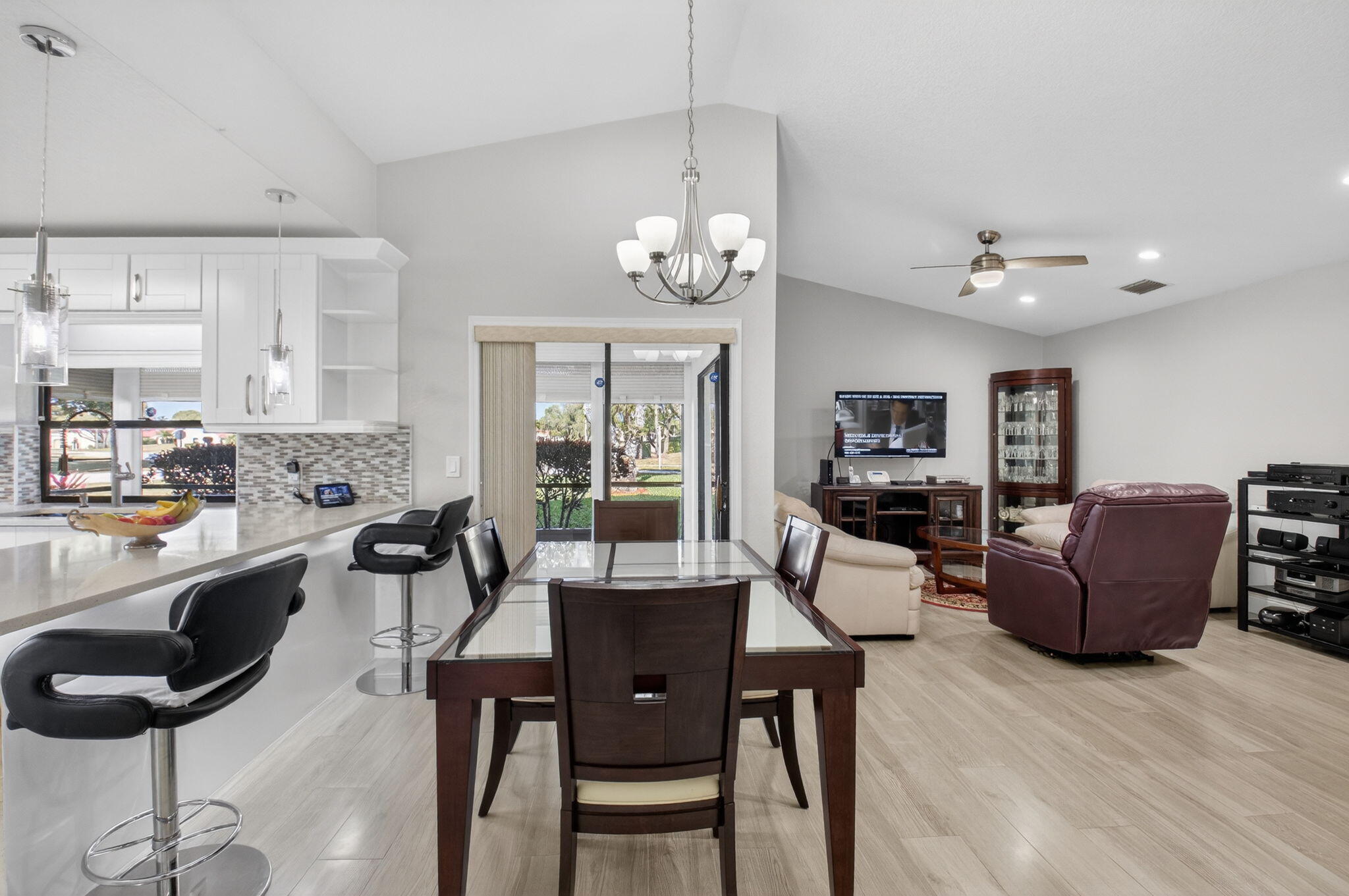 5750 Parkwalk Circle E Property Photo 5