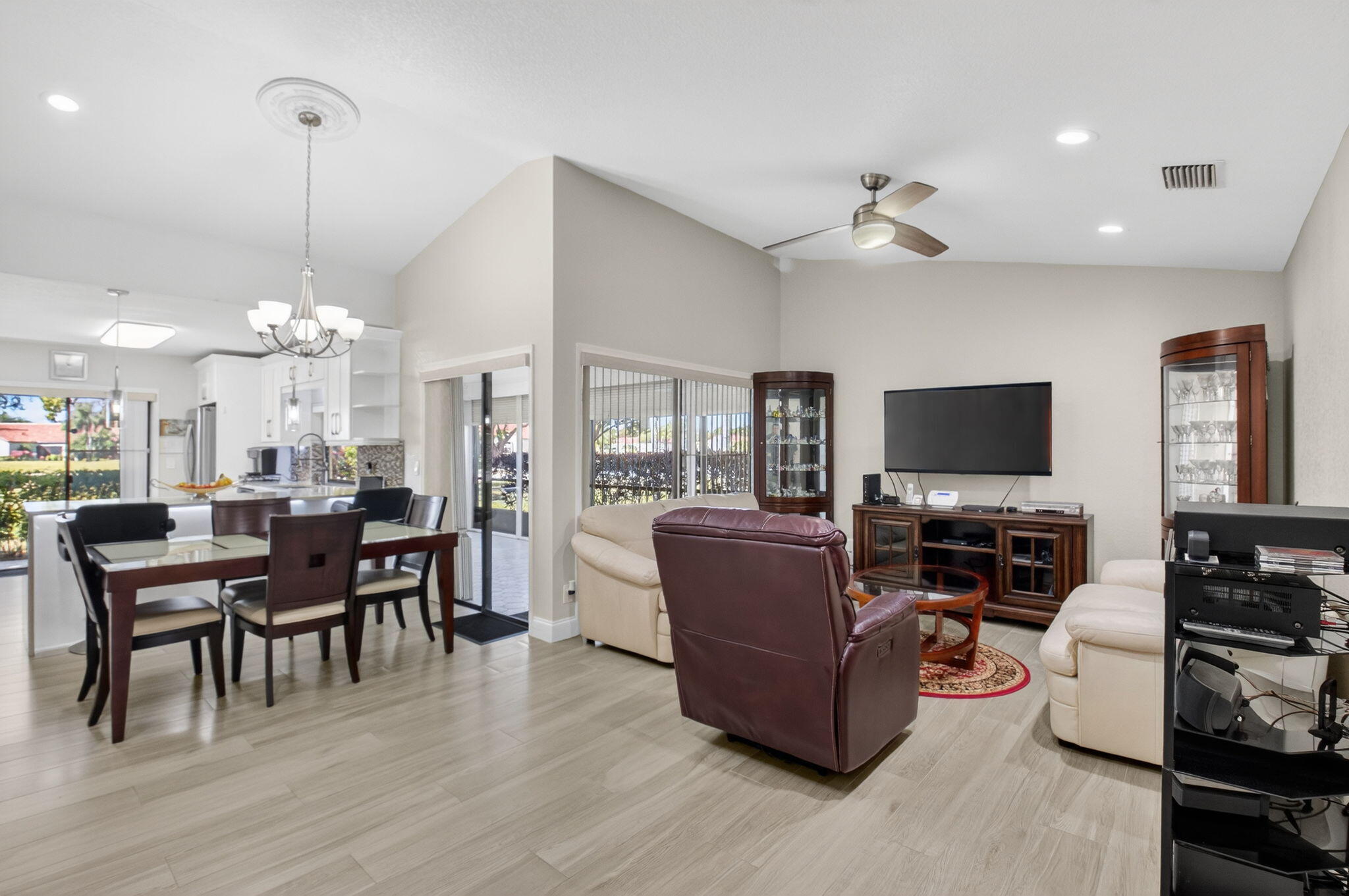 5750 Parkwalk Circle E Property Photo 7