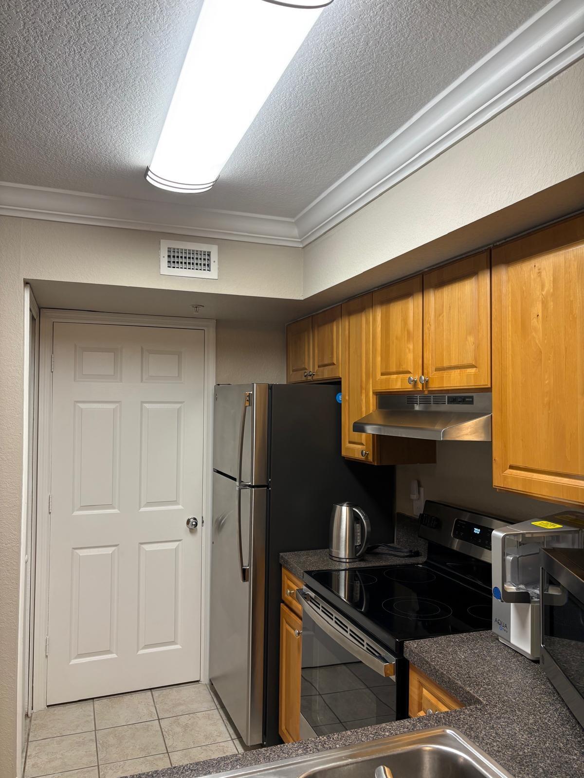 15075 Michelangelo Boulevard 204 Property Photo 3