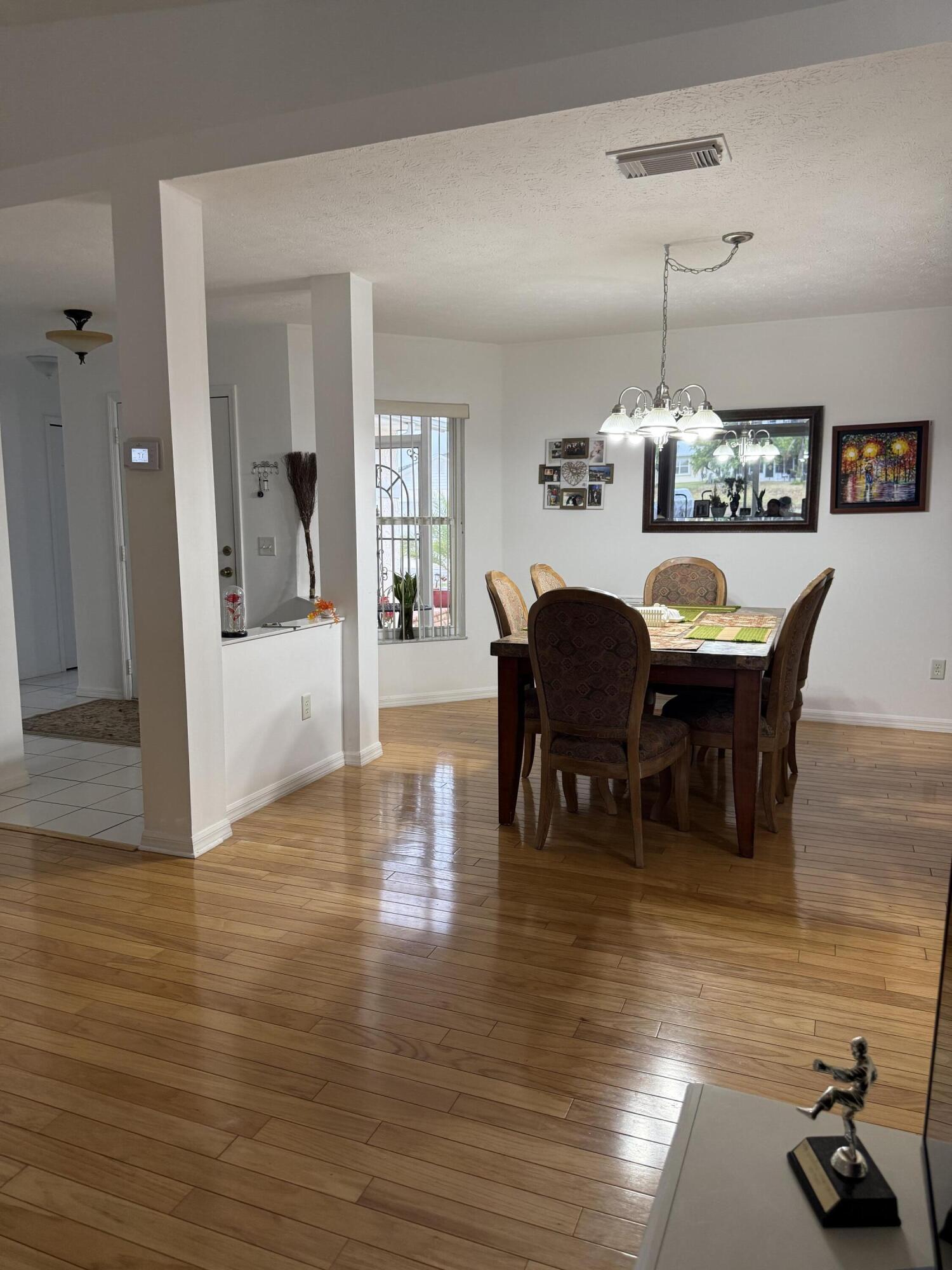 6736 Alheli Property Photo 5
