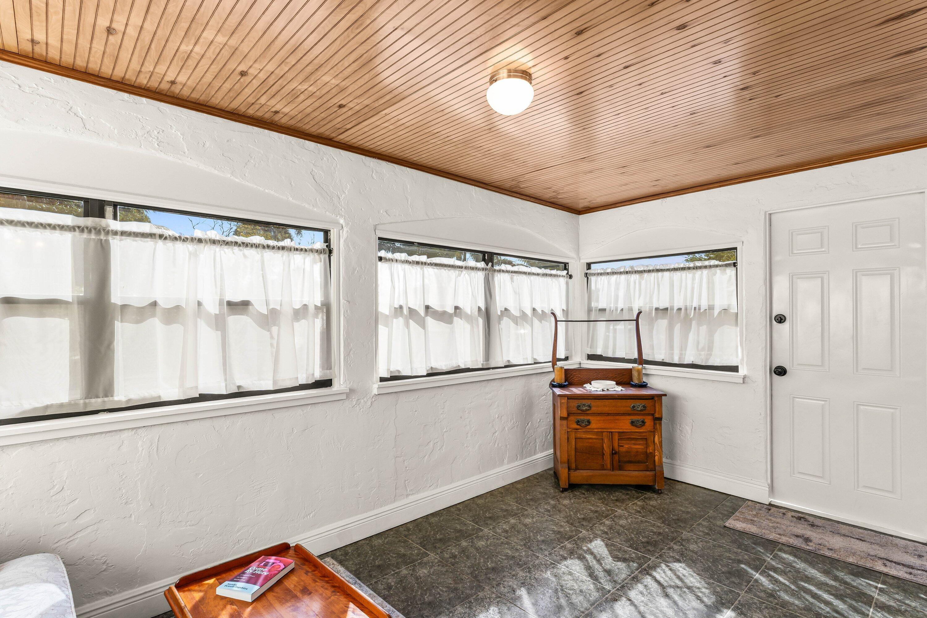 921 S M Street Property Photo 5