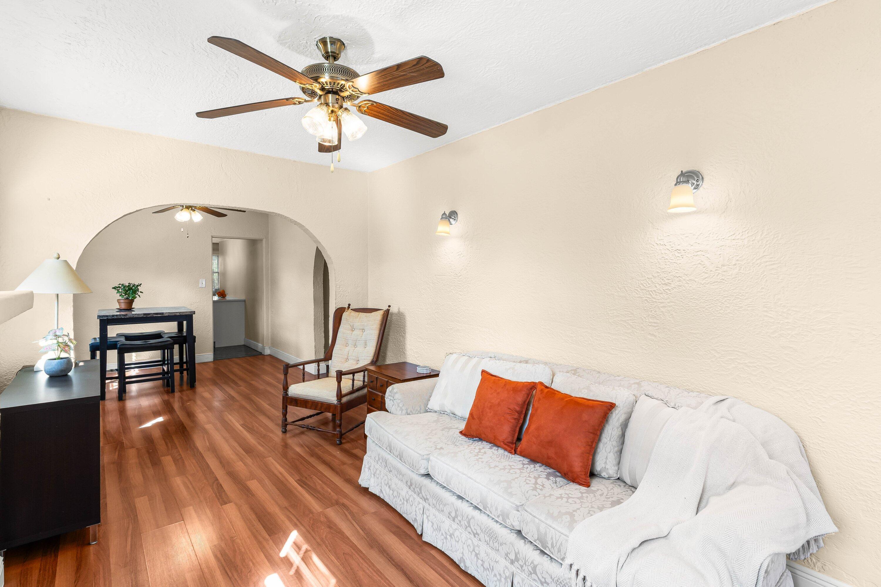 921 S M Street Property Photo 7