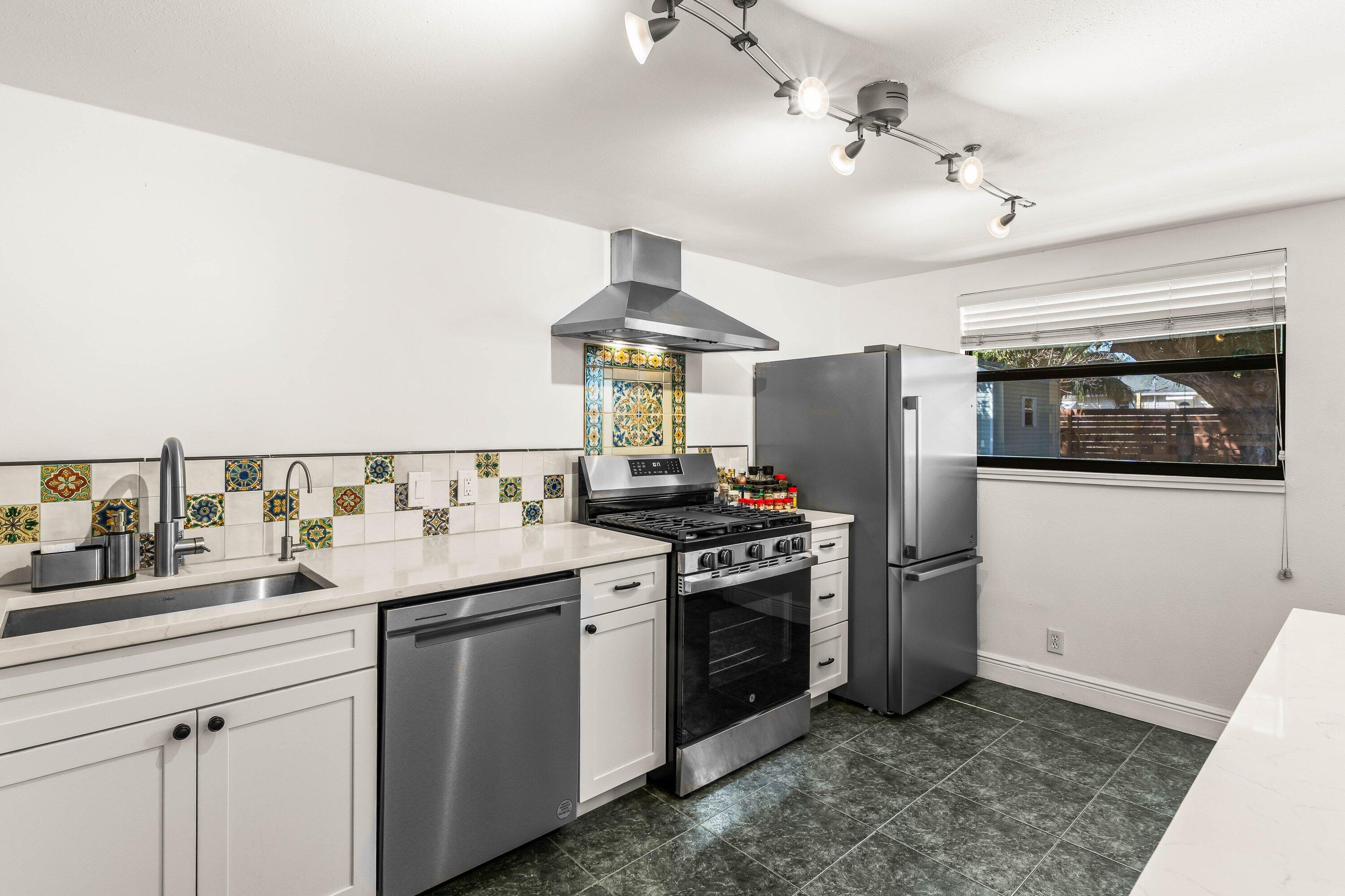 921 S M Street Property Photo 14