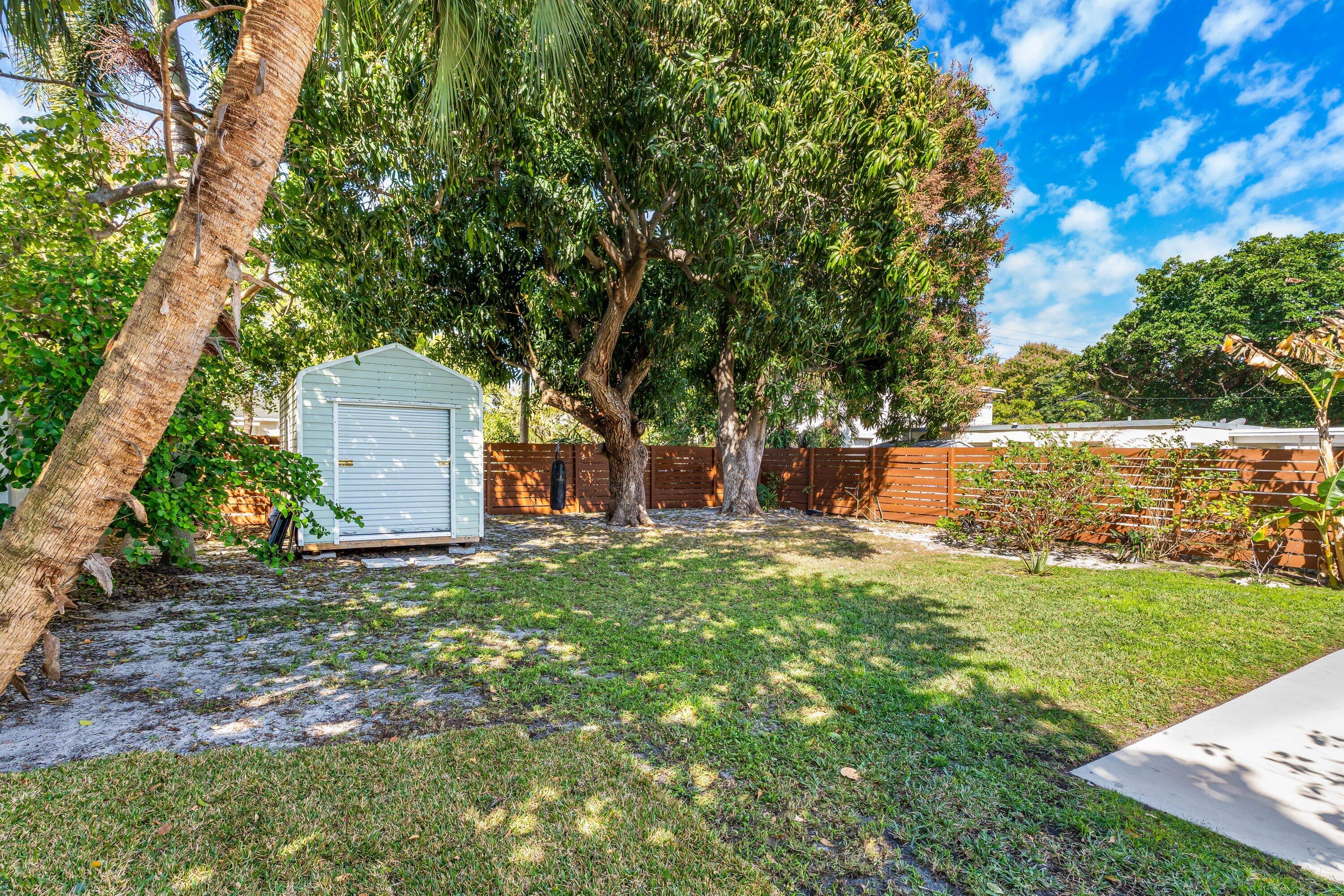 921 S M Street Property Photo 37