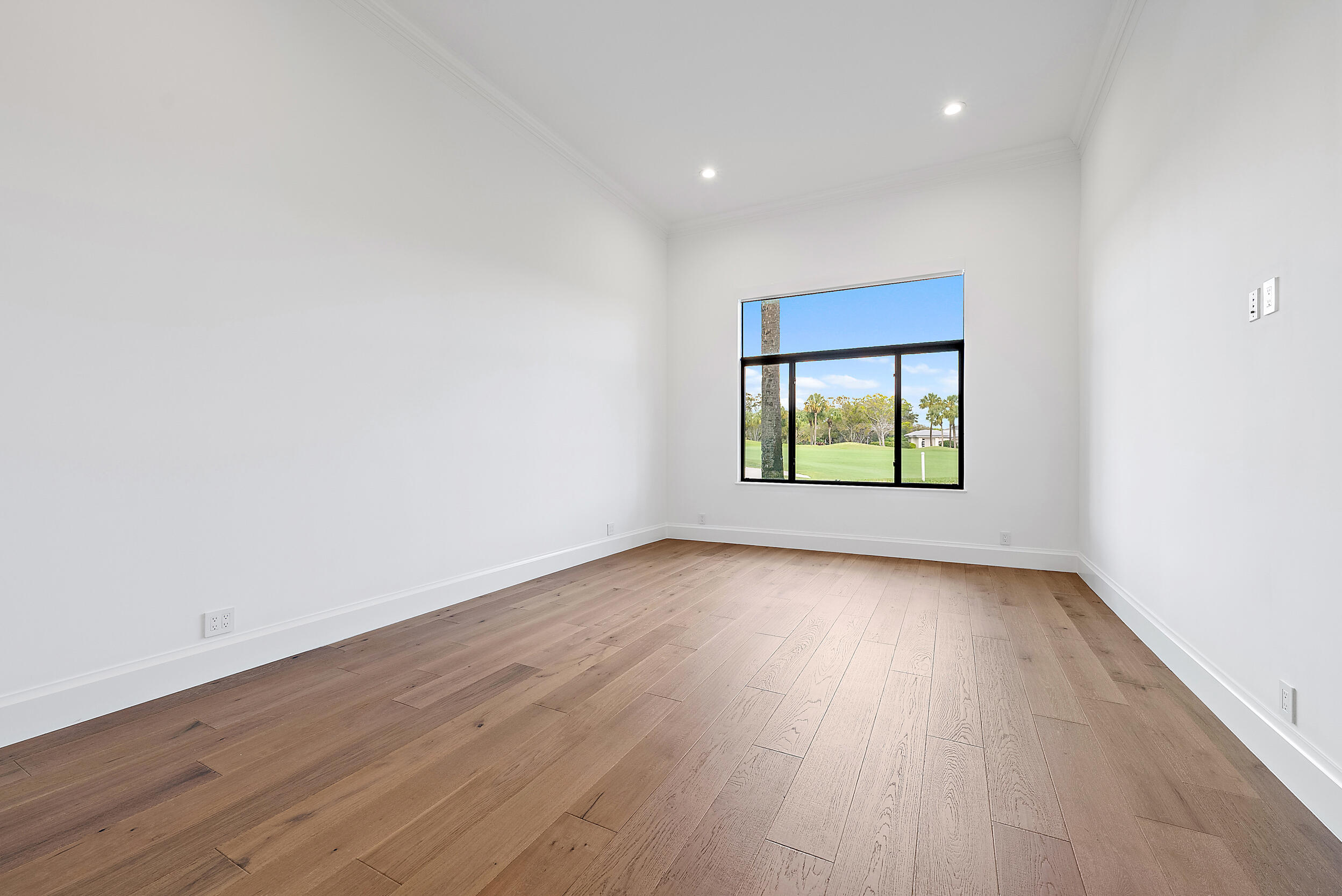 108 Waters Edge Drive Property Photo 13