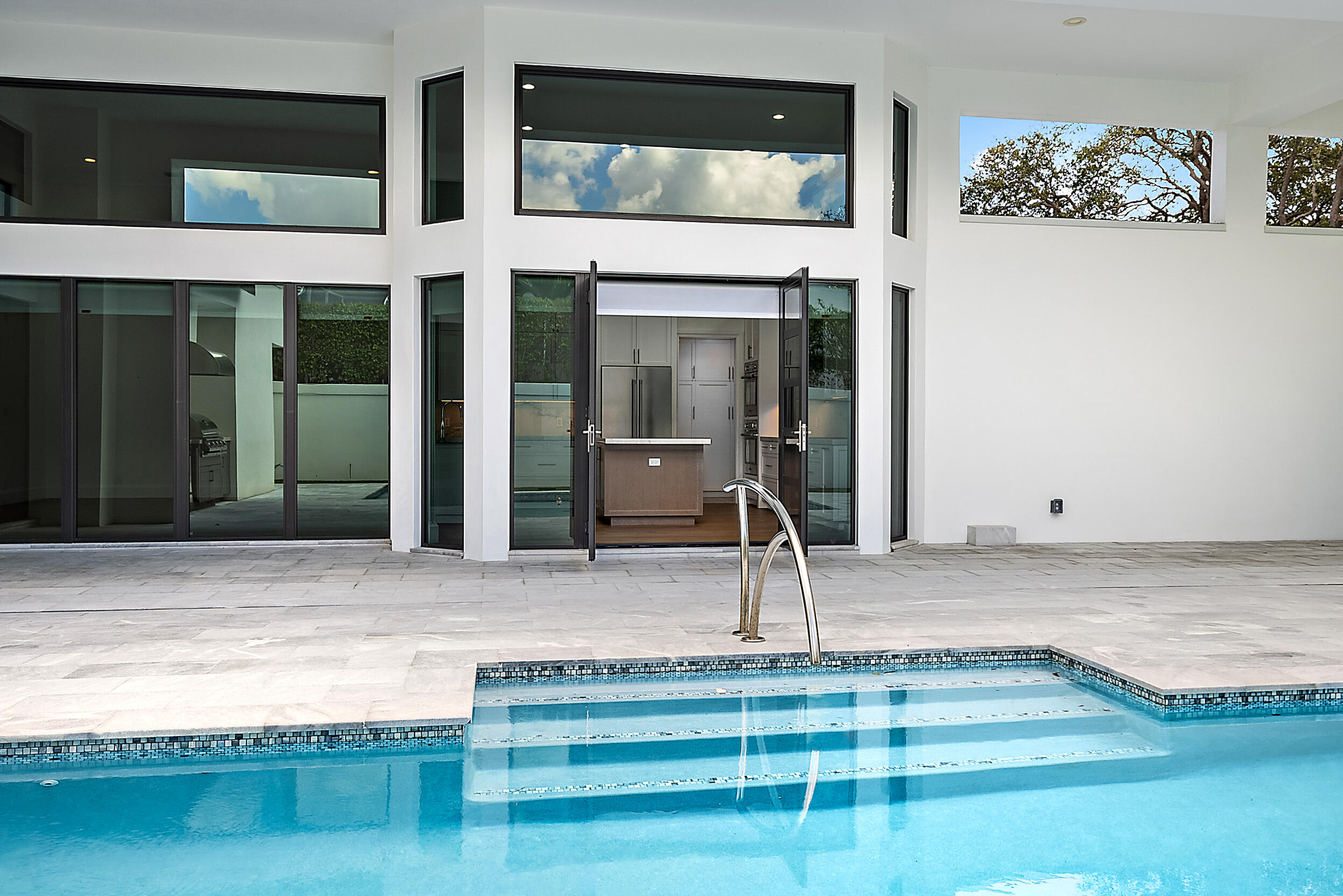 108 Waters Edge Drive Property Photo 24