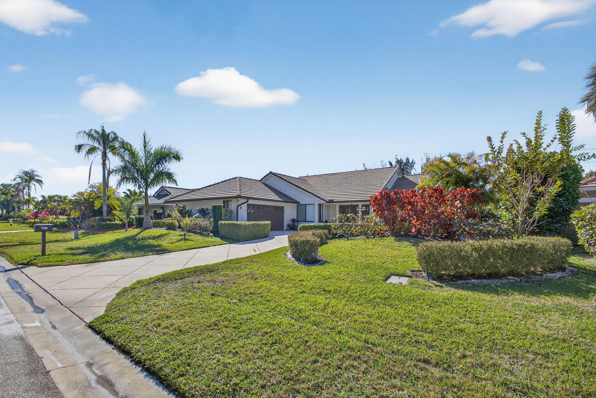 168 Thornton Drive Property Photo 3