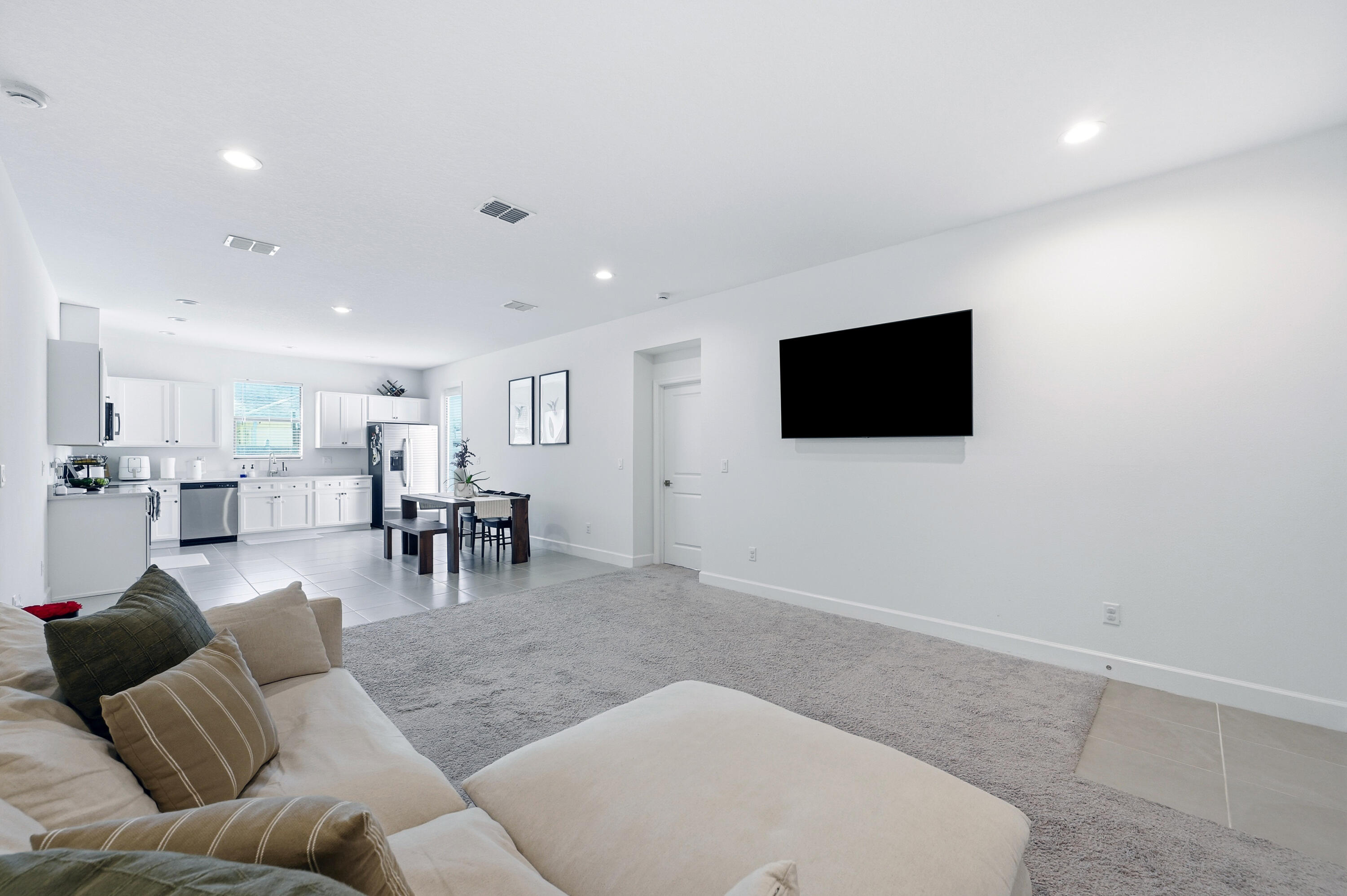 8452 Dorsey Street Property Photo 5