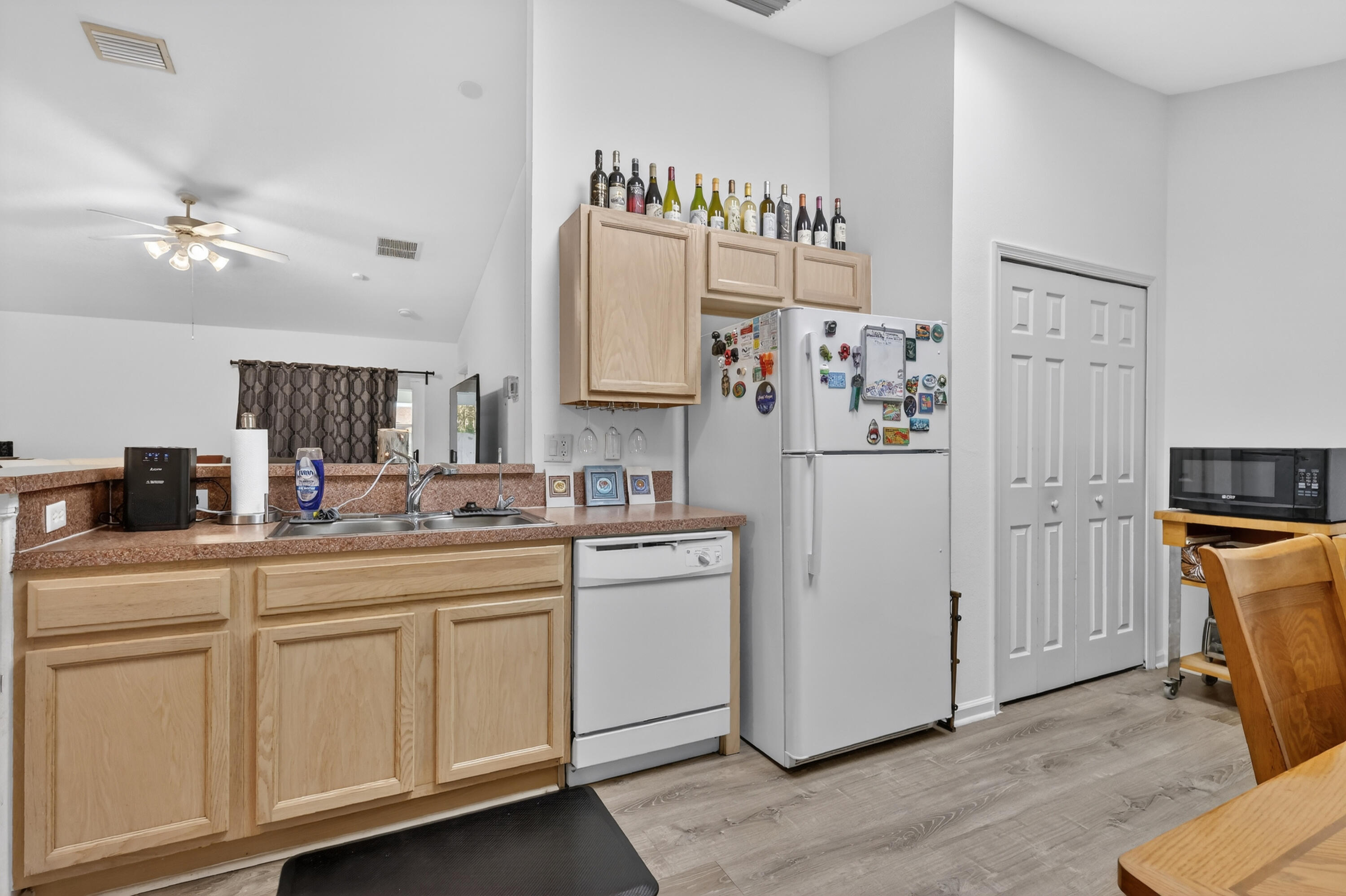 1011 Se Euclid Lane Property Photo 6