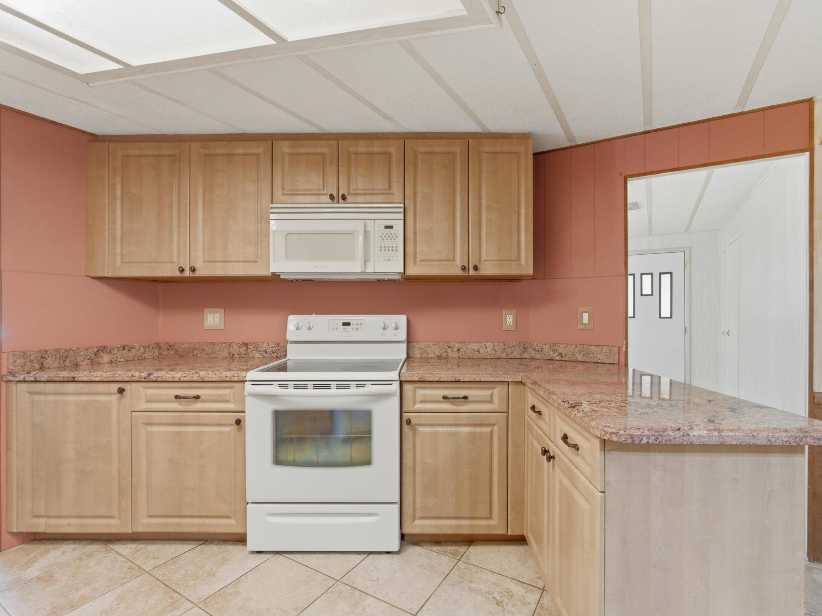 8903 Oak Street Property Photo 18