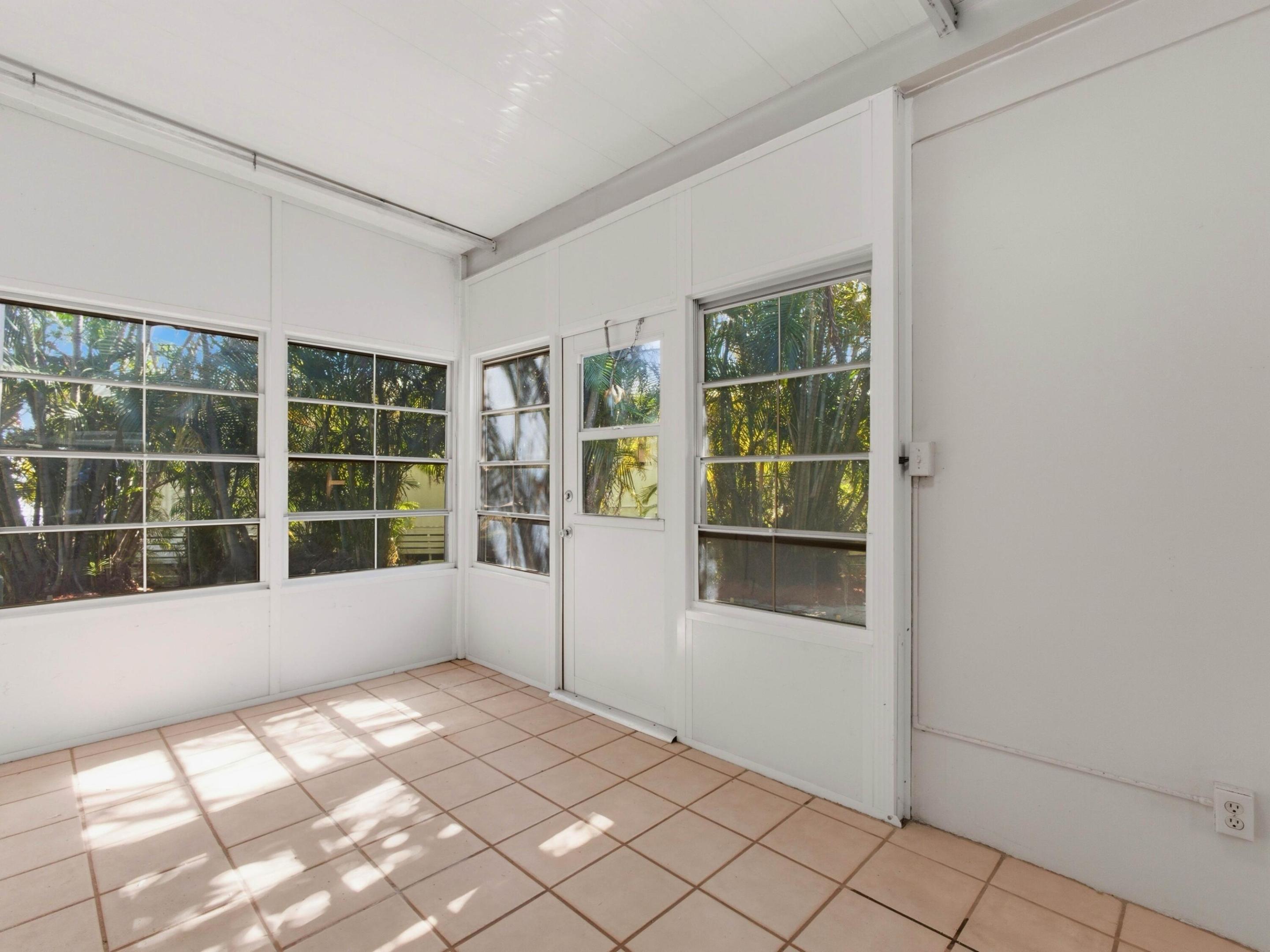 8903 Oak Street Property Photo 32