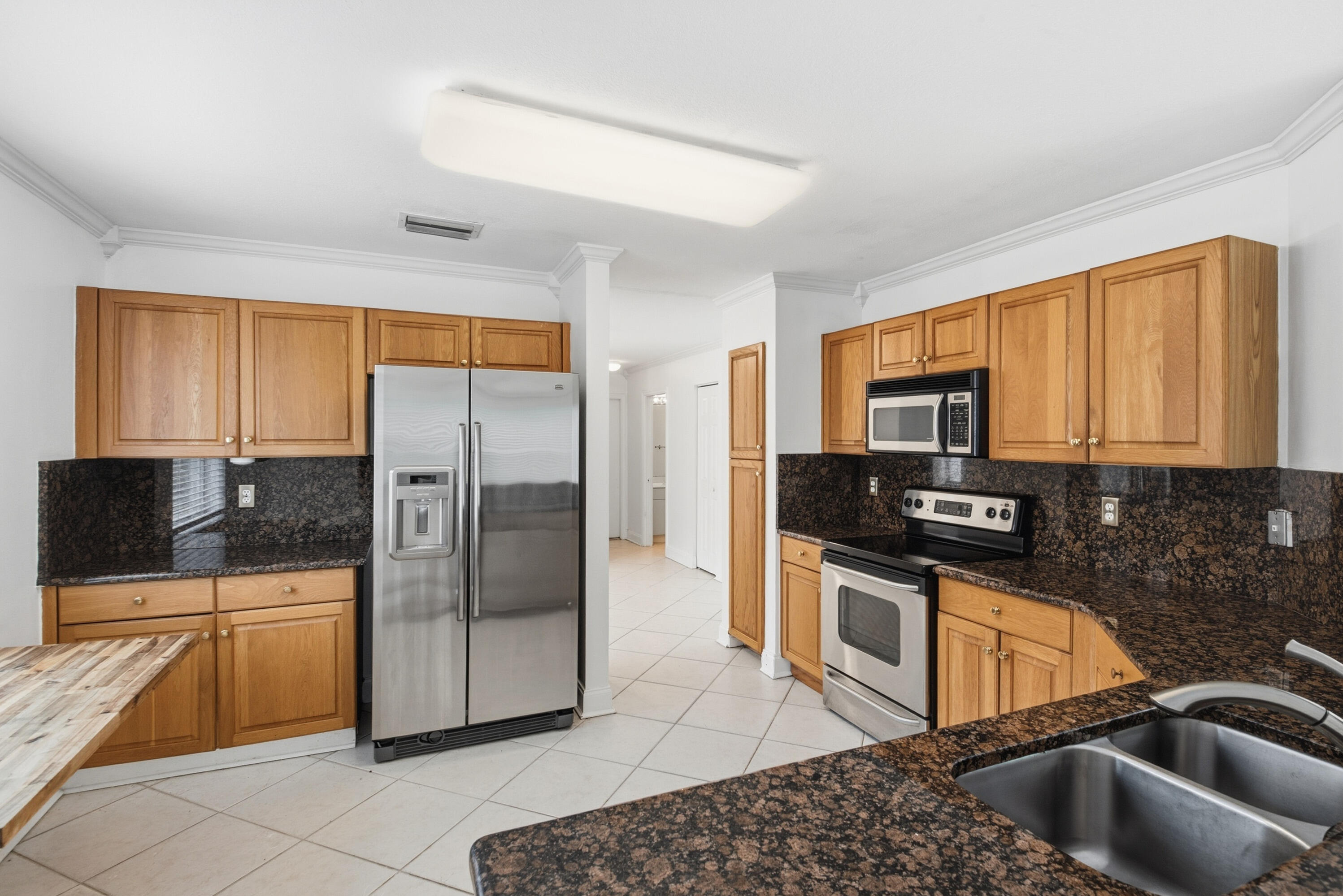 8021 Stirrup Cay Court Property Photo 9