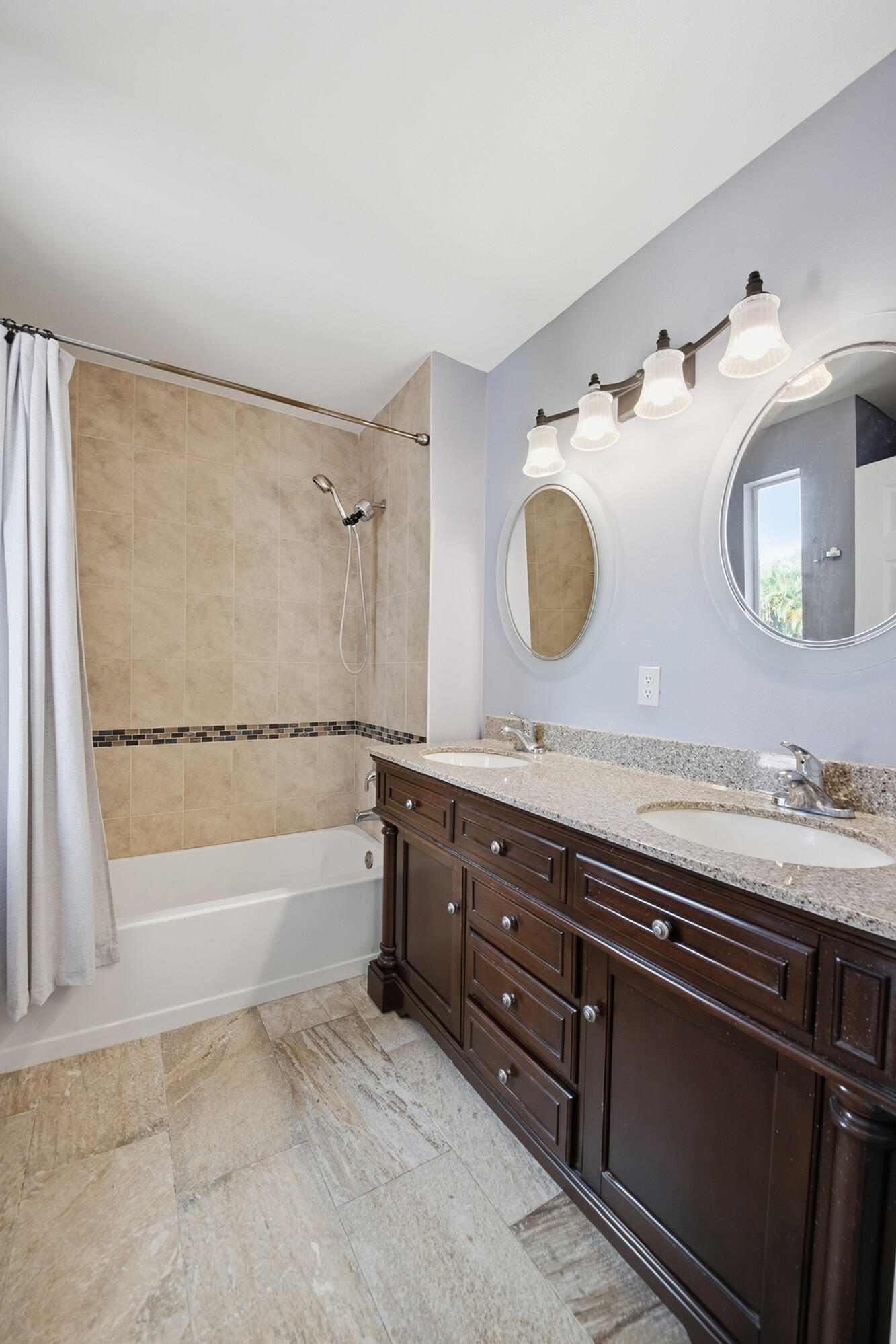 8021 Stirrup Cay Court Property Photo 17