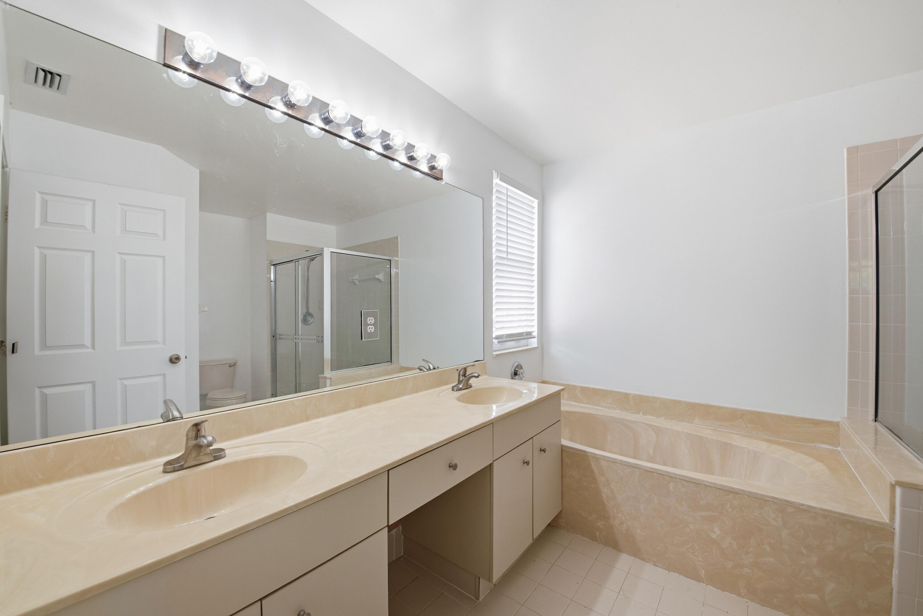 8021 Stirrup Cay Court Property Photo 20