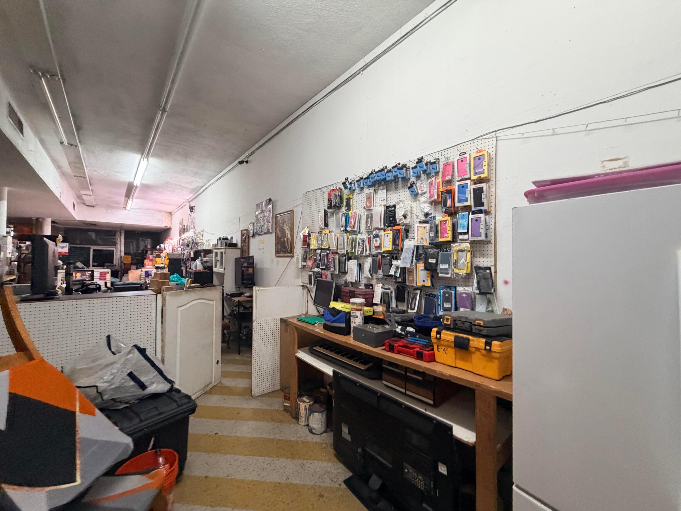 364 W Avenue A Property Photo 5