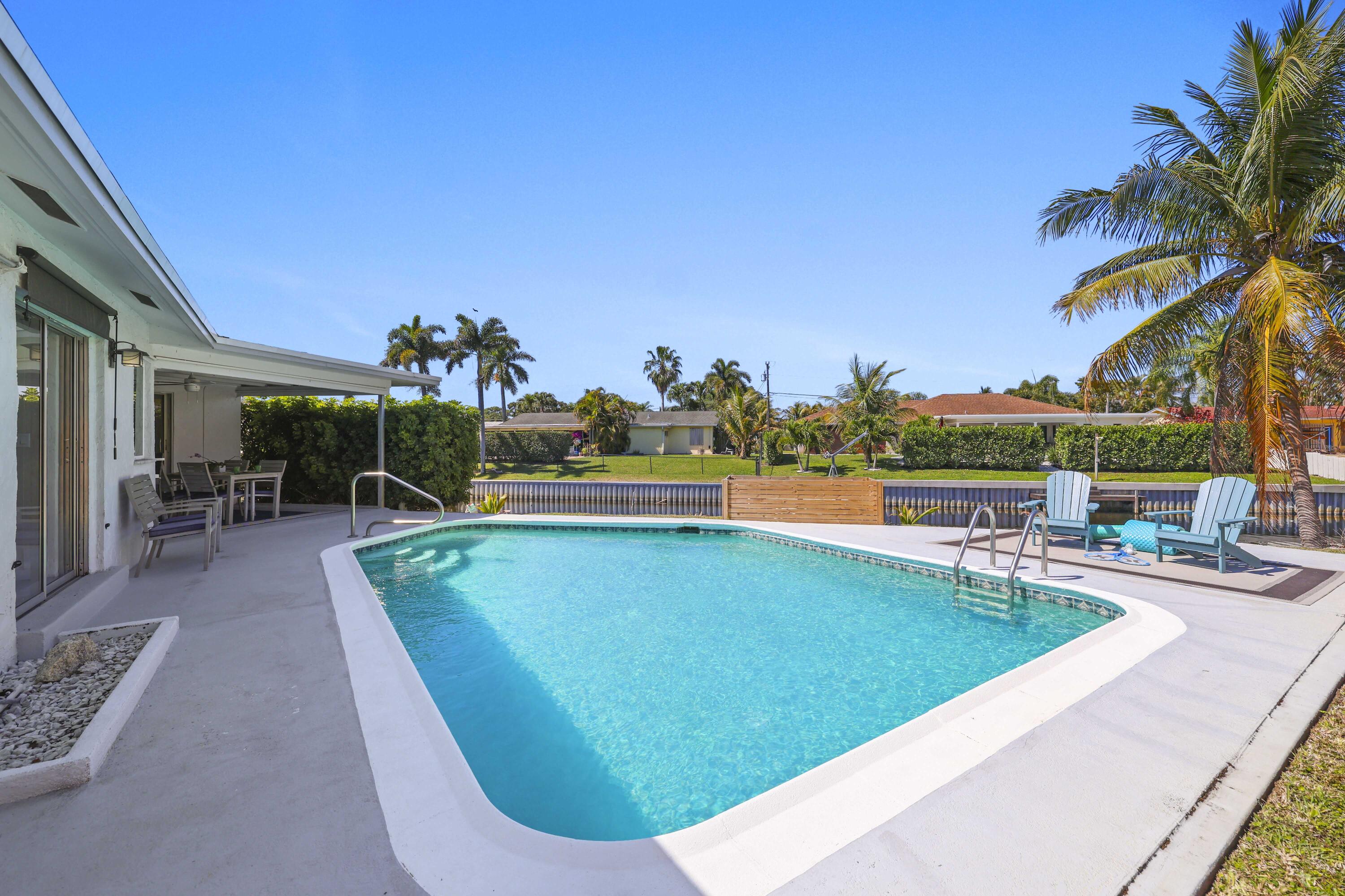 6797 Bayshore Drive Property Photo 3