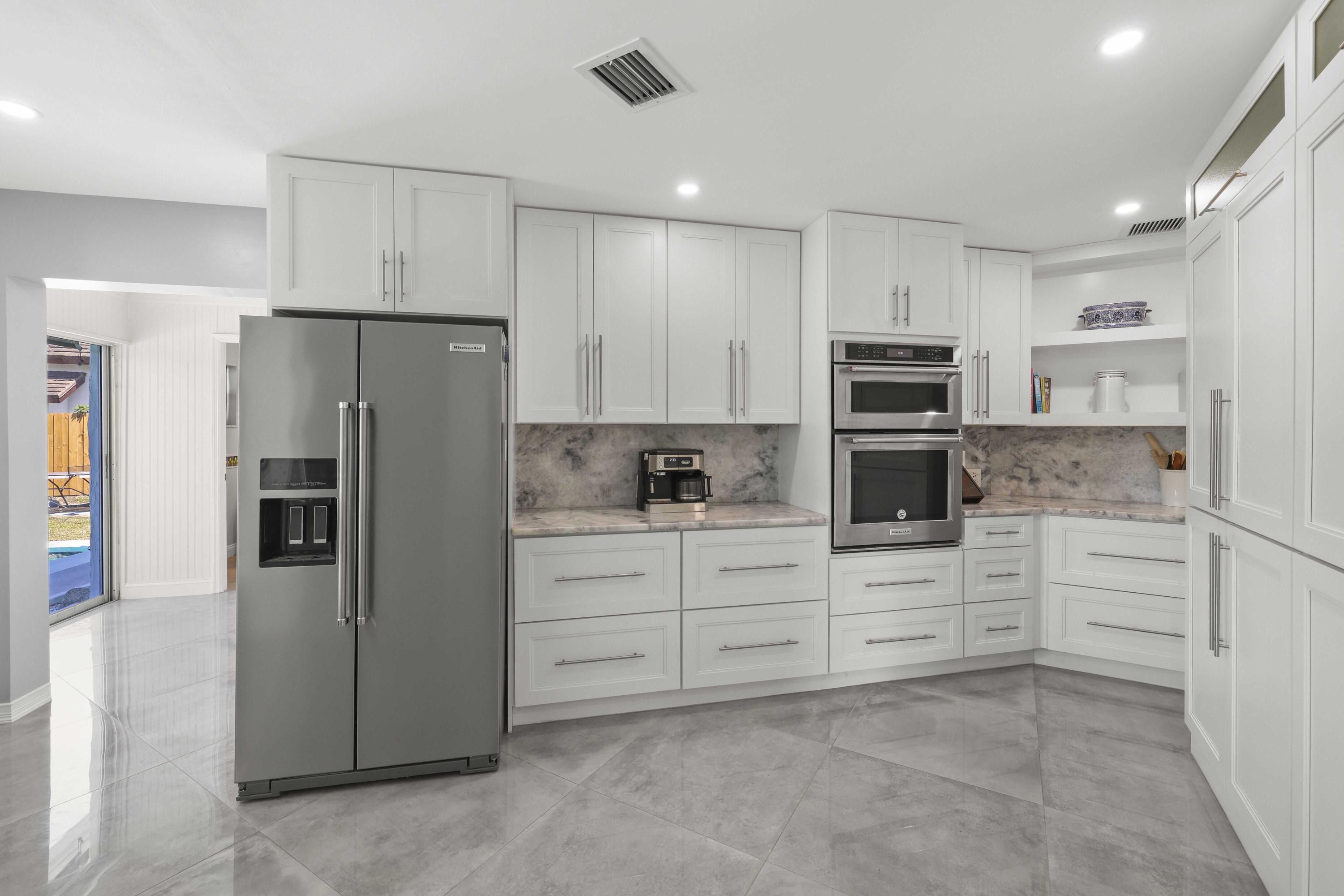6797 Bayshore Drive Property Photo 11