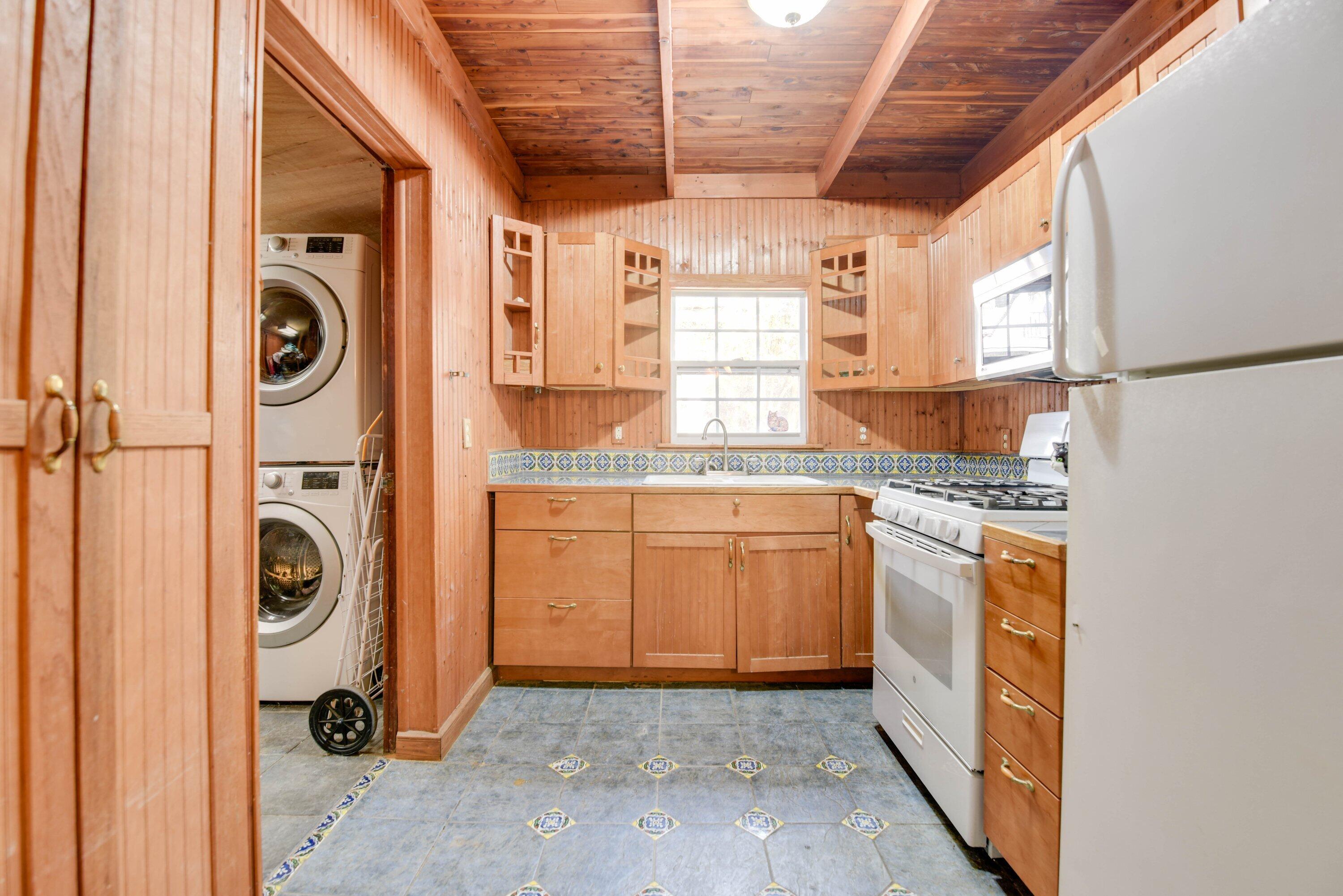 1425 Eliza Street Property Photo 2