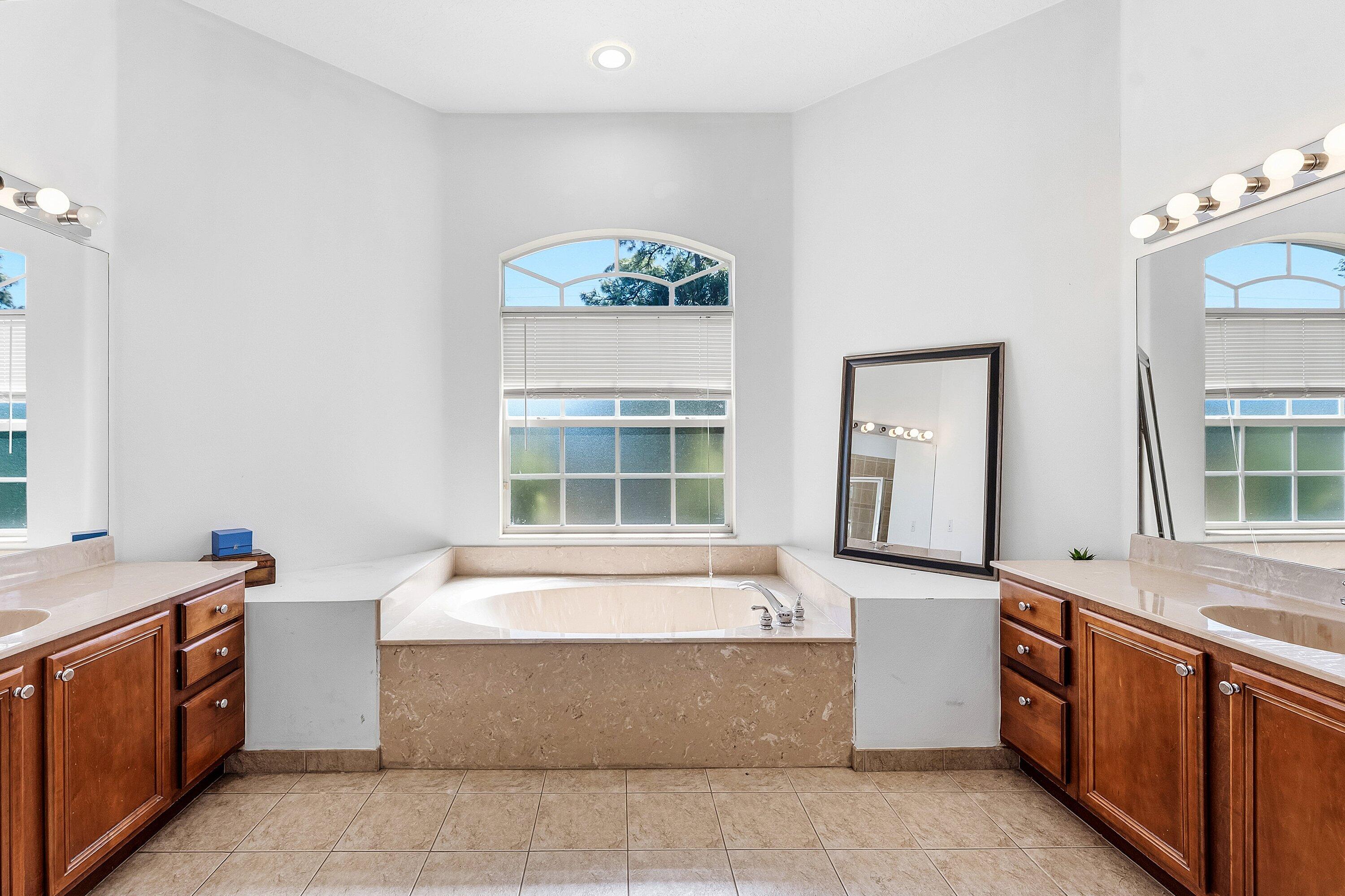 17225 80th Street N Property Photo 14