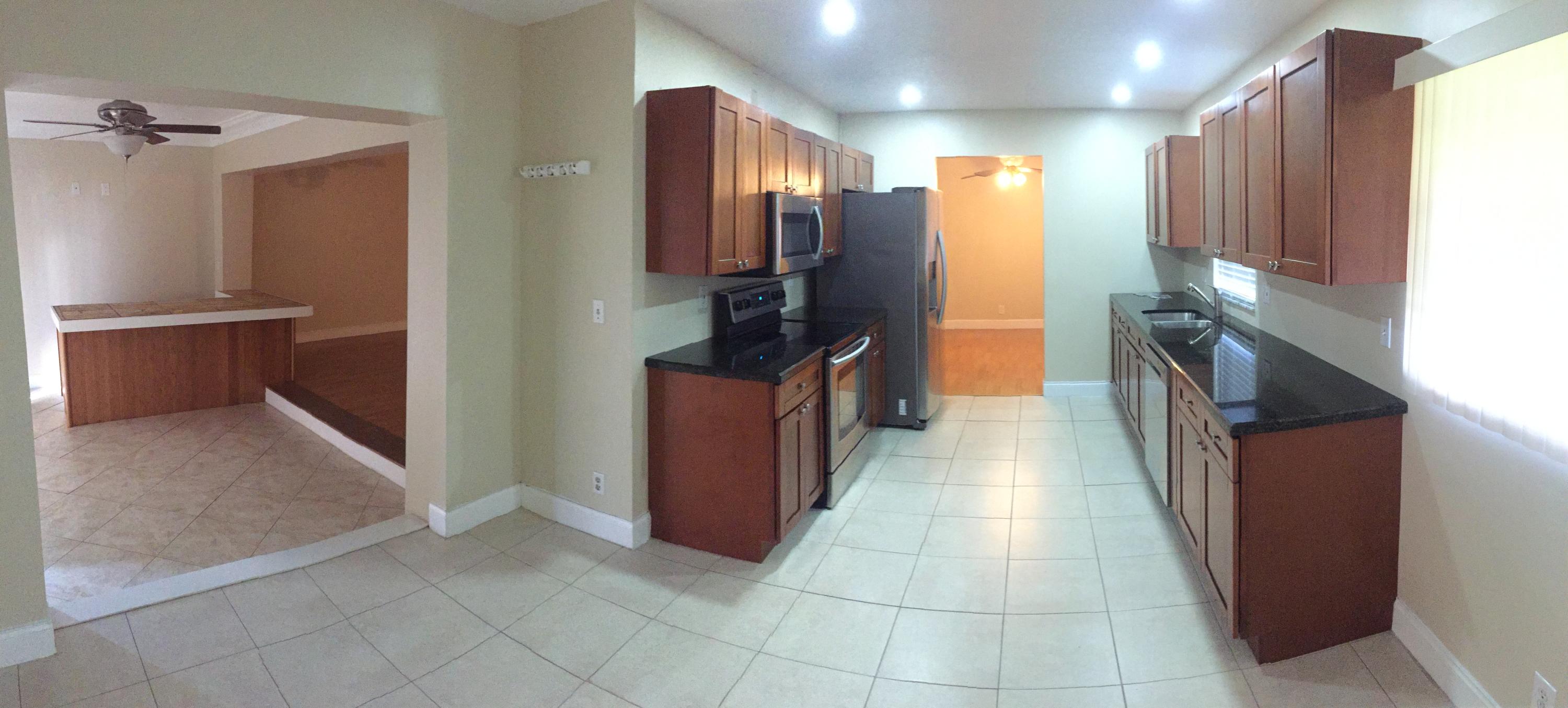 22447 Sw 56th Avenue Property Photo 3