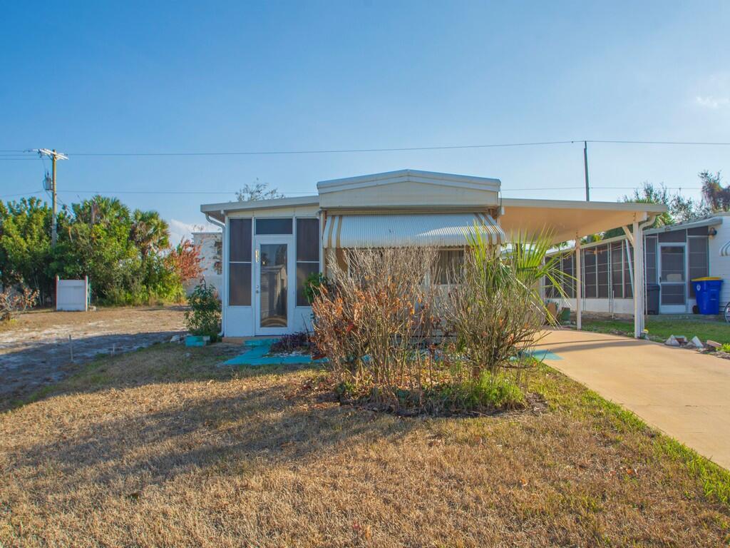 335 Ne Tropicalia Lane Property Photo 3