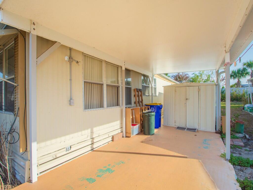 335 Ne Tropicalia Lane Property Photo 6