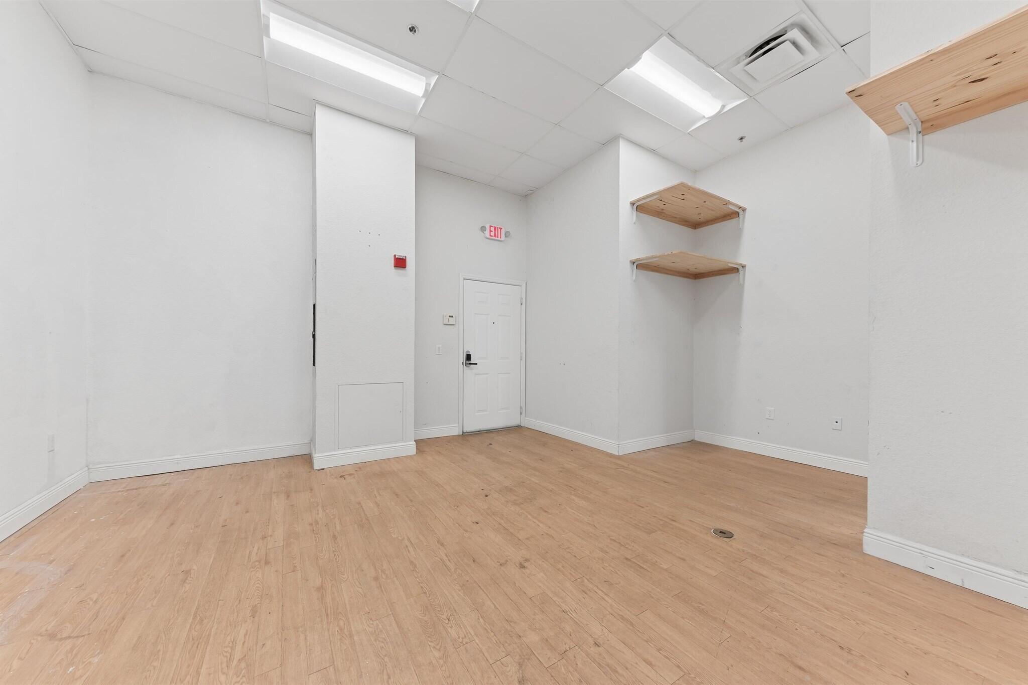 117 Moorings Drive 38-39 Property Photo 10