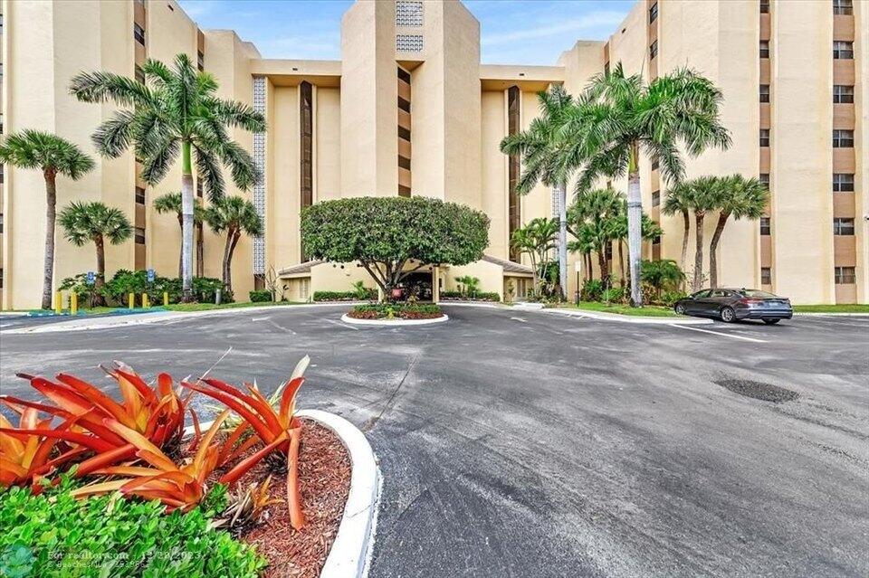 7400 Radice Court 108