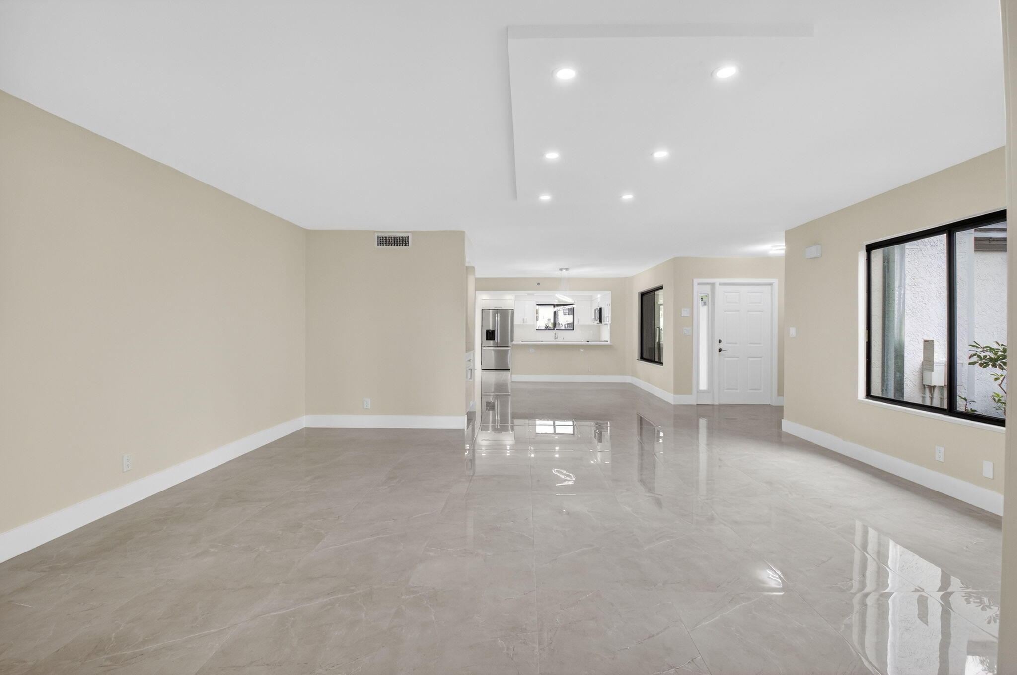 15350 Strathearn Drive 12501 Property Photo 14
