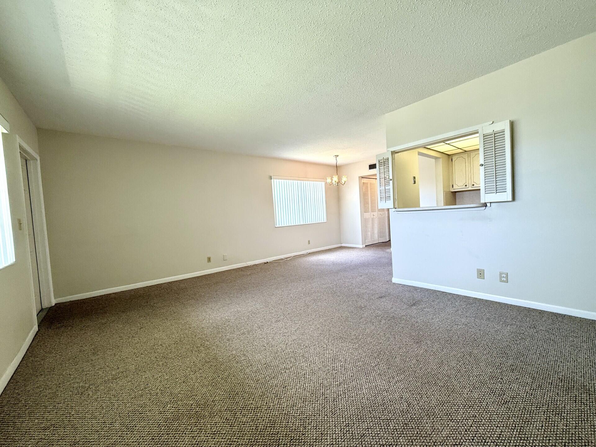 69 Norwich C Property Photo 5