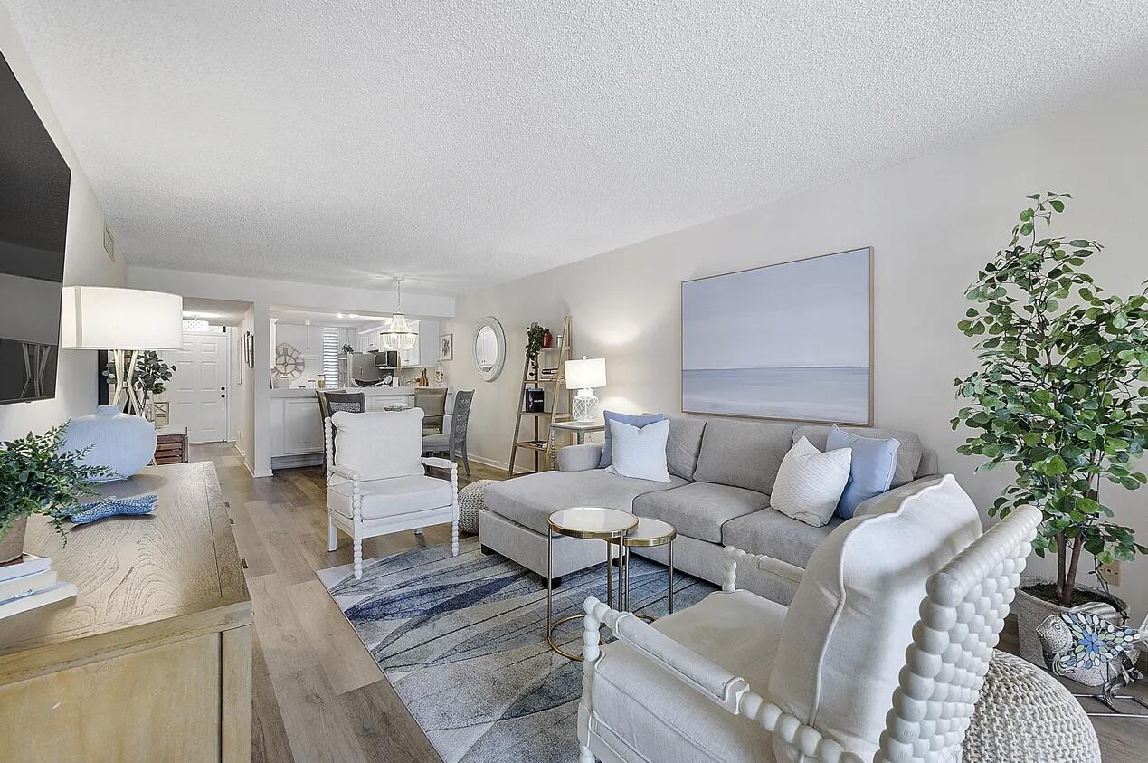 5722 Coral Lake Drive 210 Property Photo 3