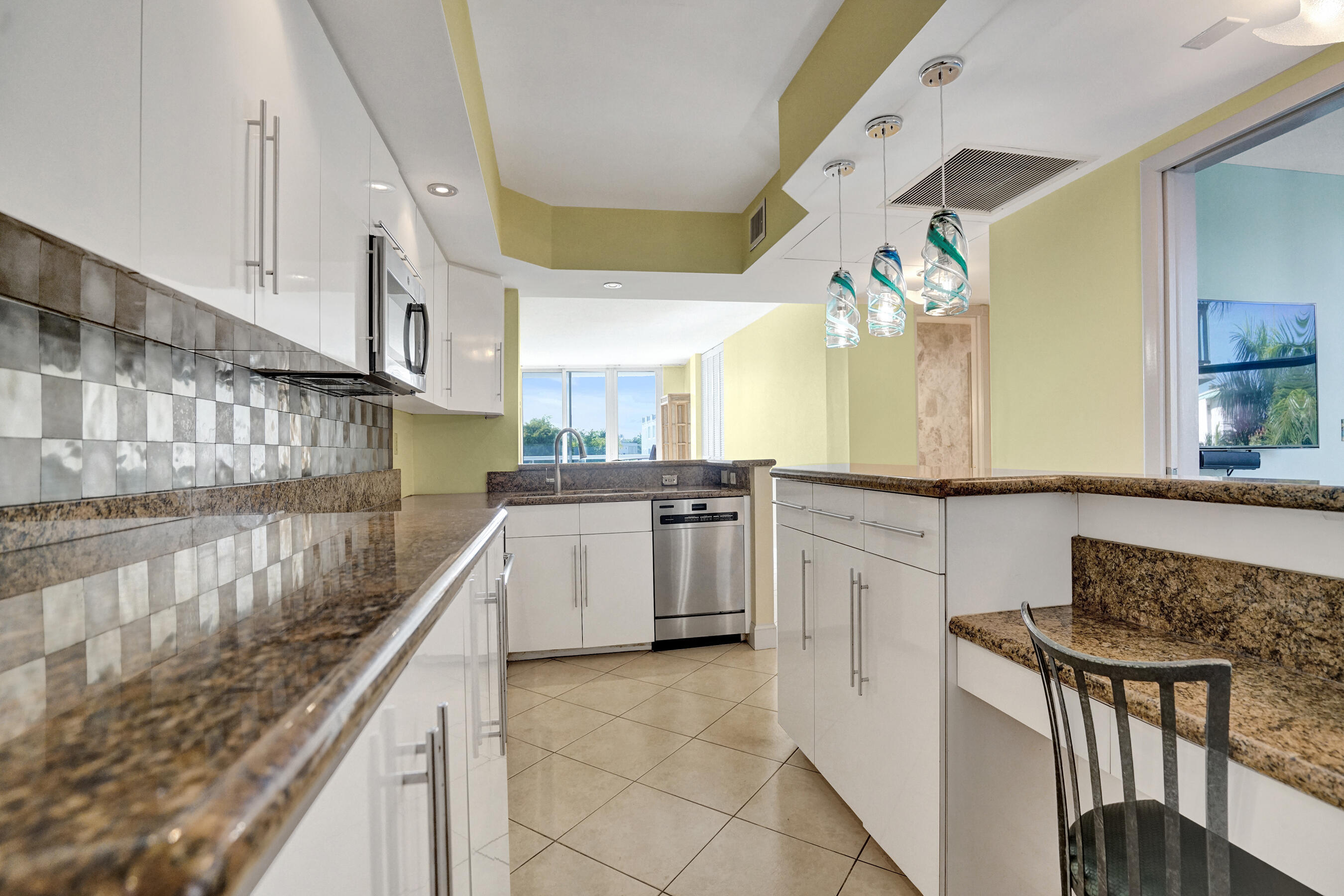155 Isle Of Venice Drive 404 Property Photo 15