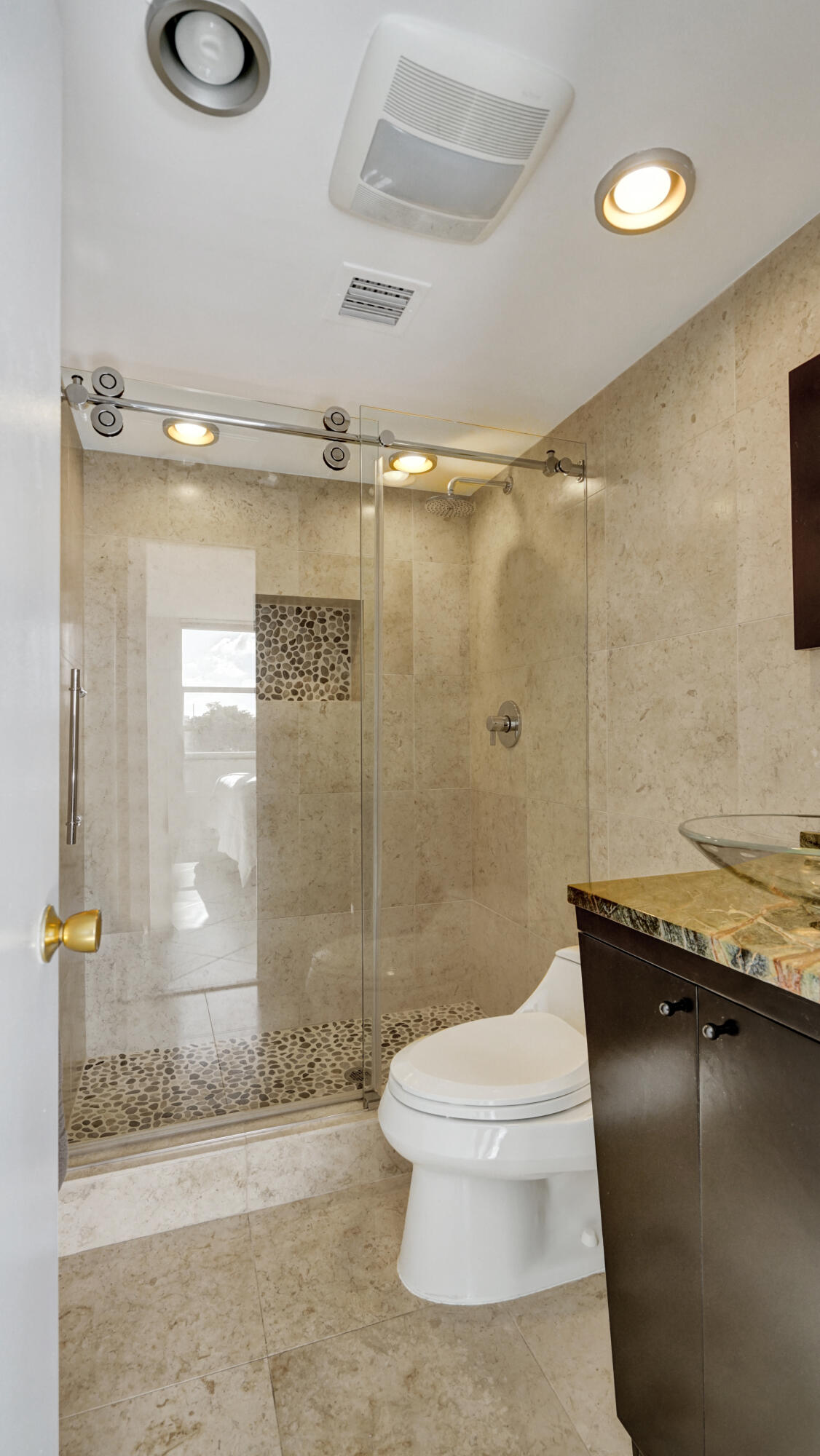 155 Isle Of Venice Drive 404 Property Photo 31